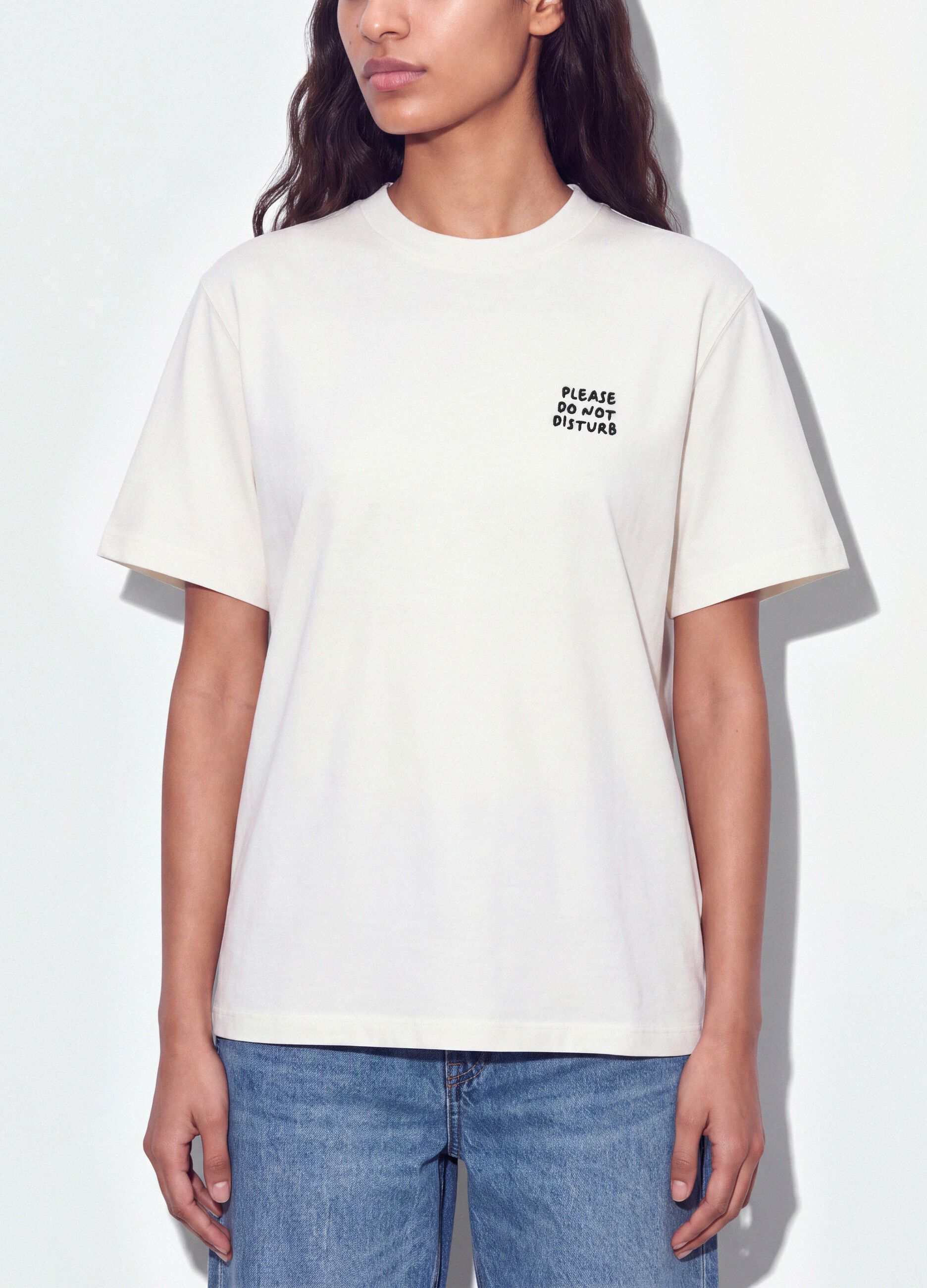 White relaxed-fit pure cotton T-shirt with chest slogan