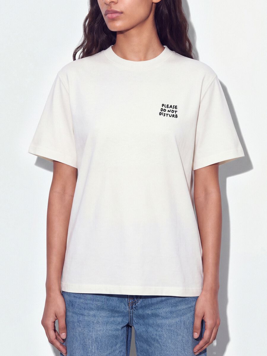 White relaxed-fit pure cotton T-shirt with chest slogan_3