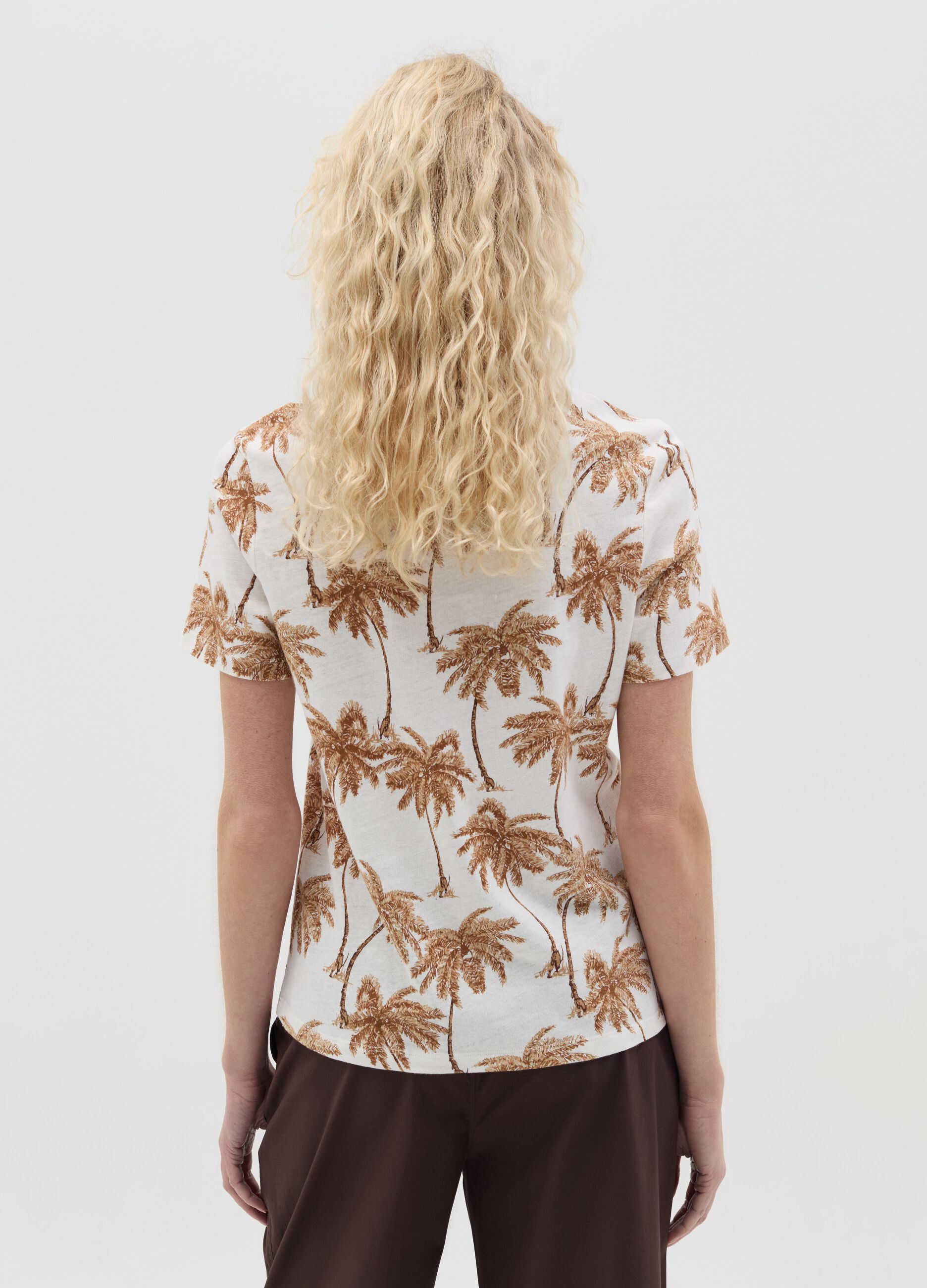 Beige T-shirt with palms print