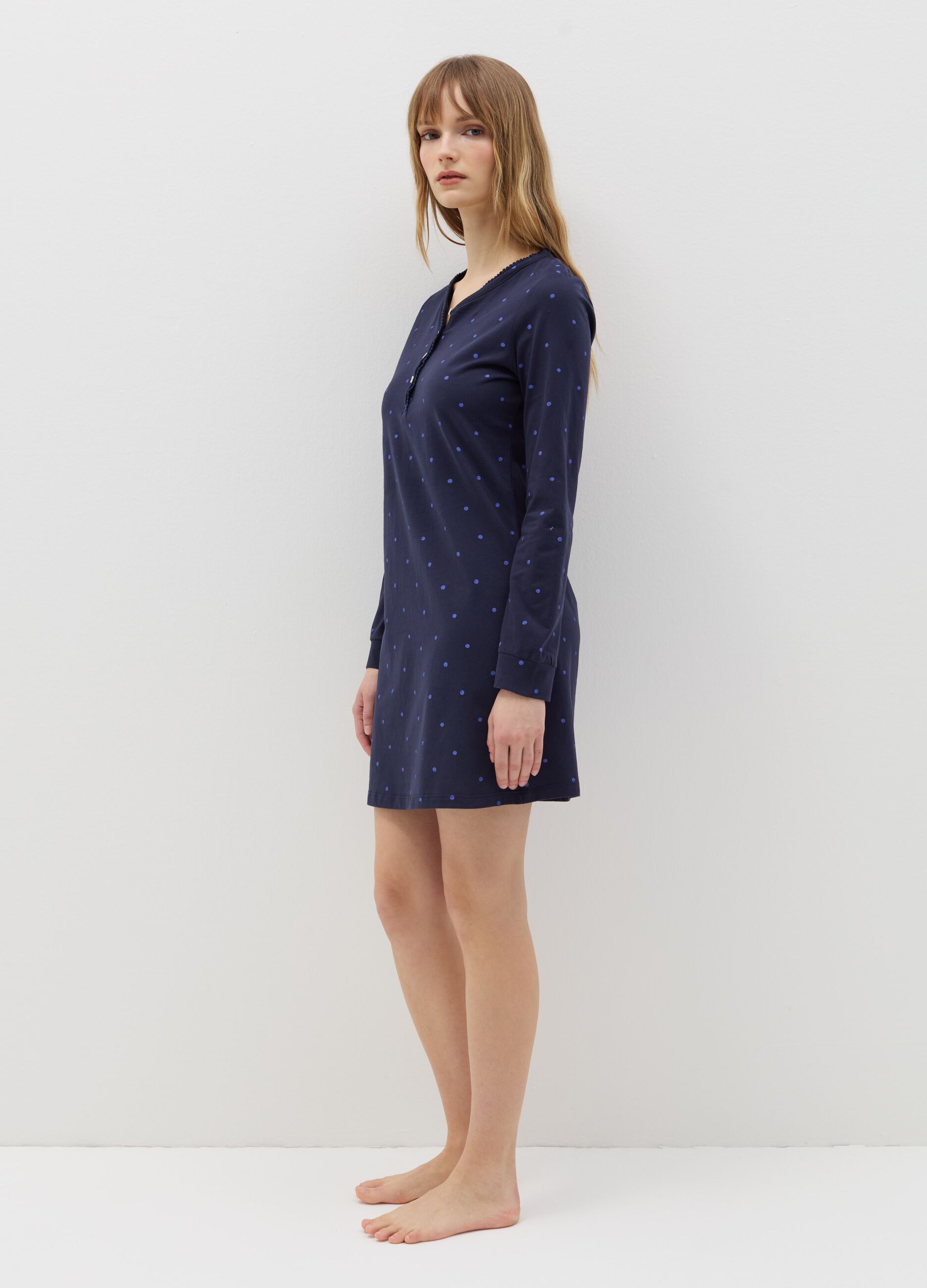 Nightshirt in cotton with polka dot pattern