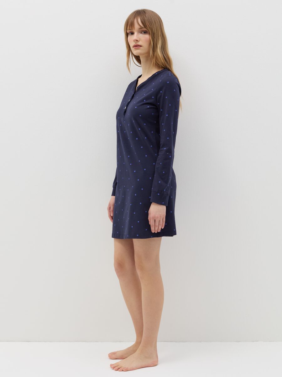 Nightshirt in cotton with polka dot pattern_1