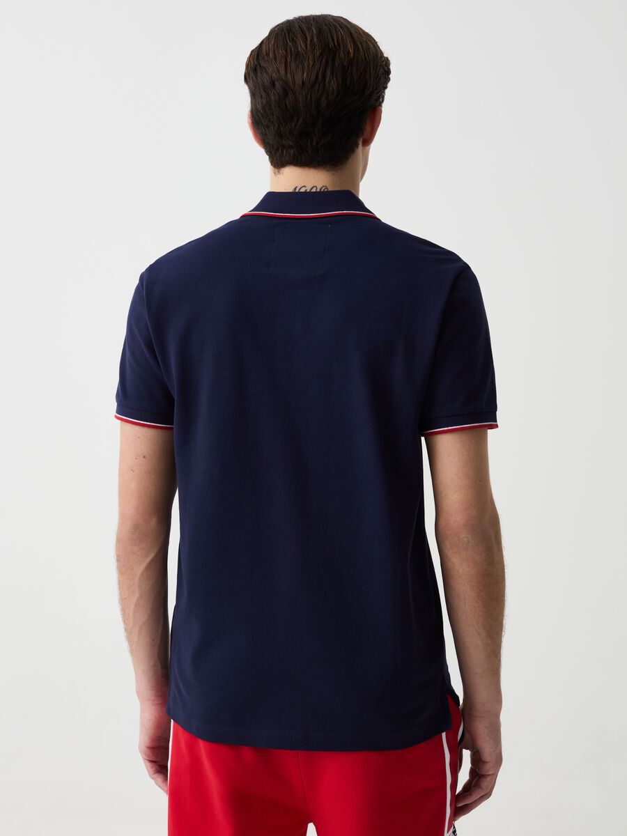 Polo shirt with striped edging and logo embroidery_2