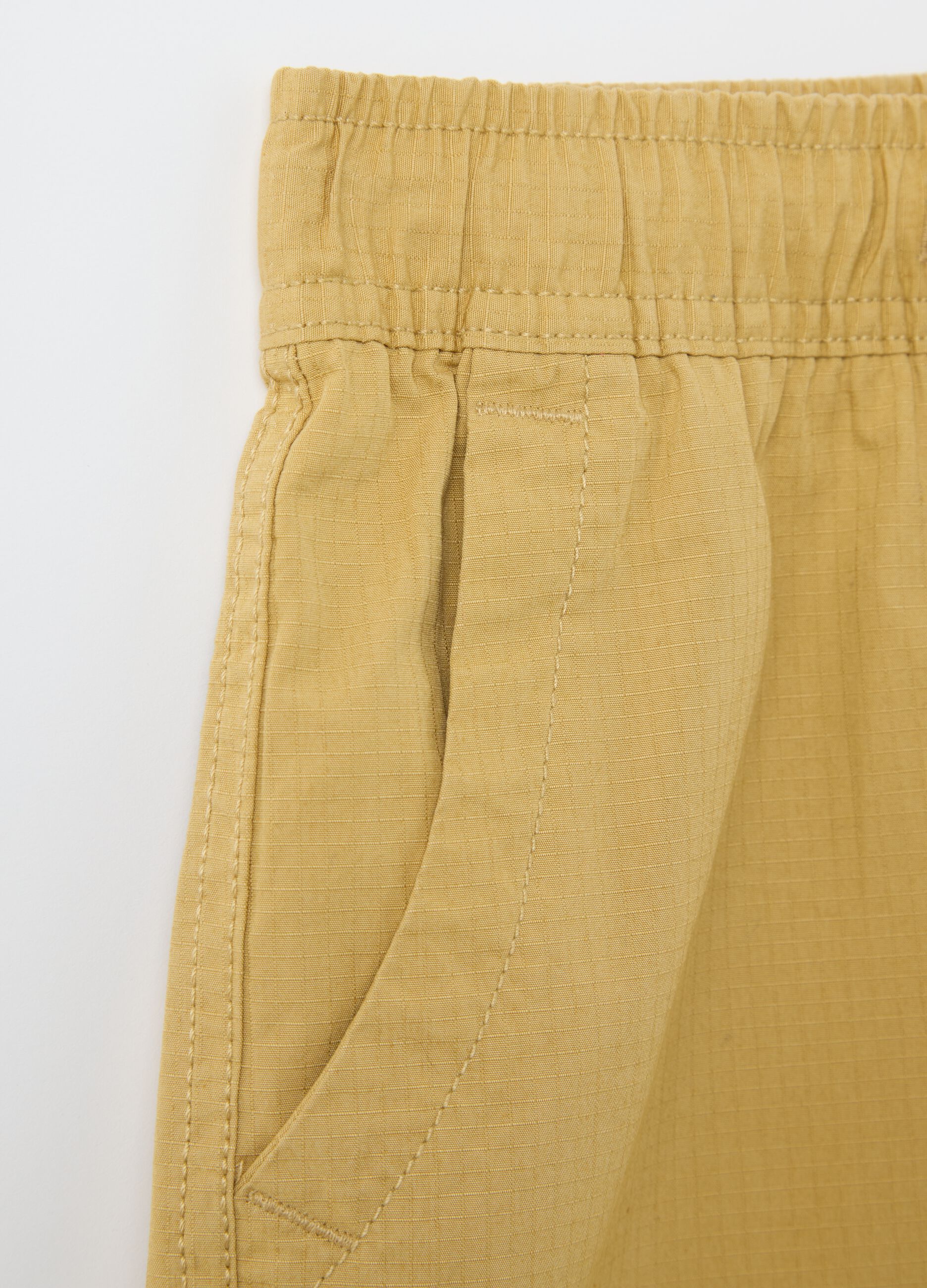 Yellow Bermuda joggers in ripstop canvas with drawstring