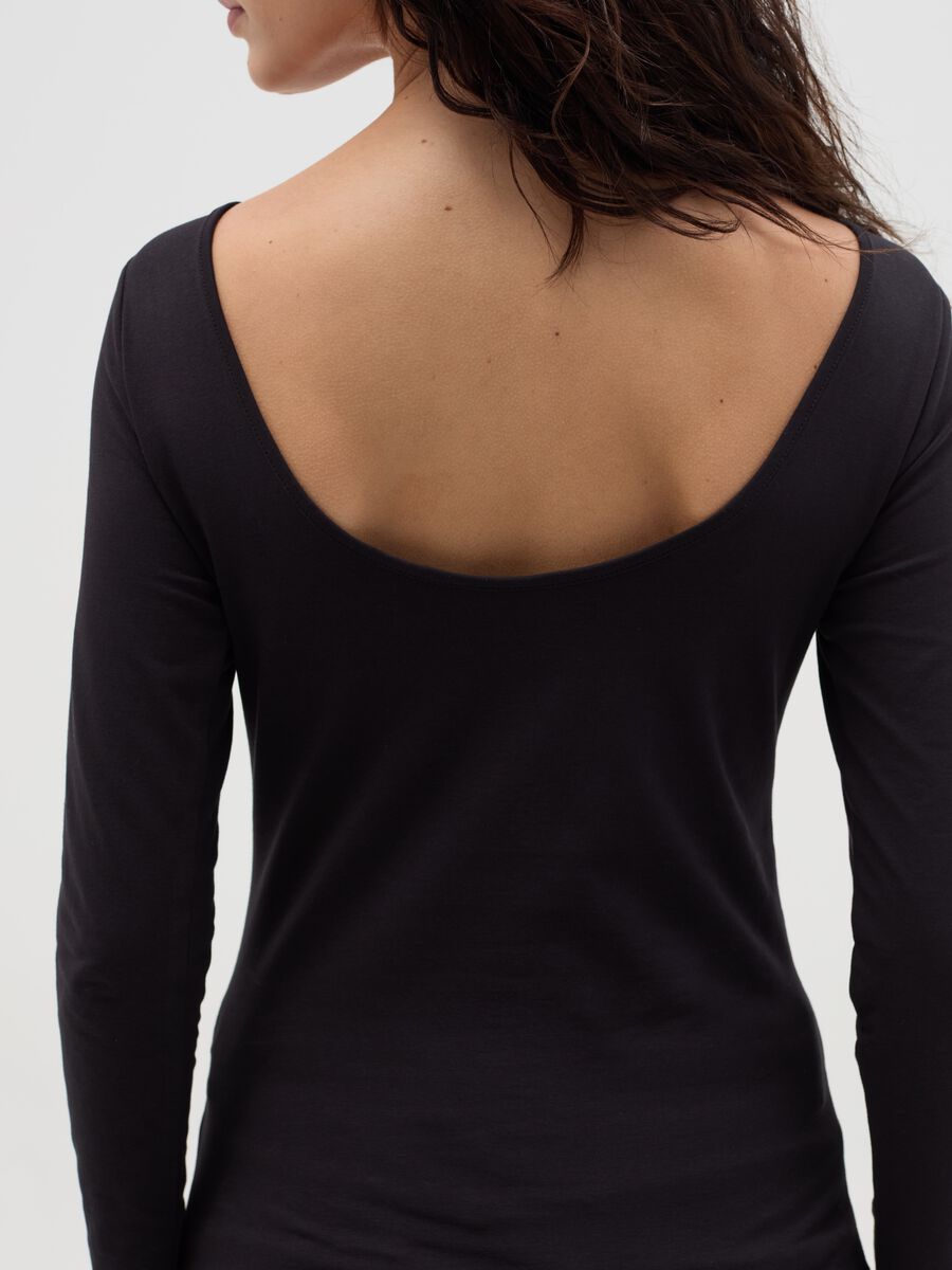 T-shirt a maniche lunghe con scollo rotondo_3