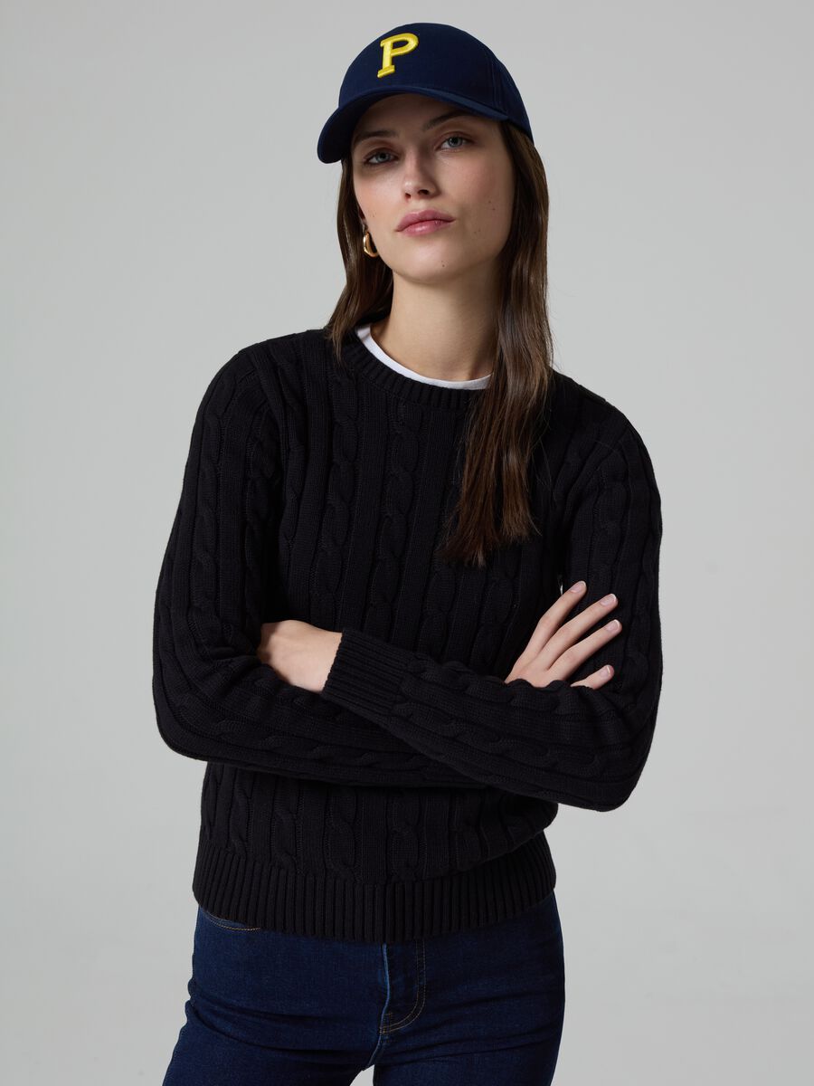 Ribbed pullover with cable-knit design_0