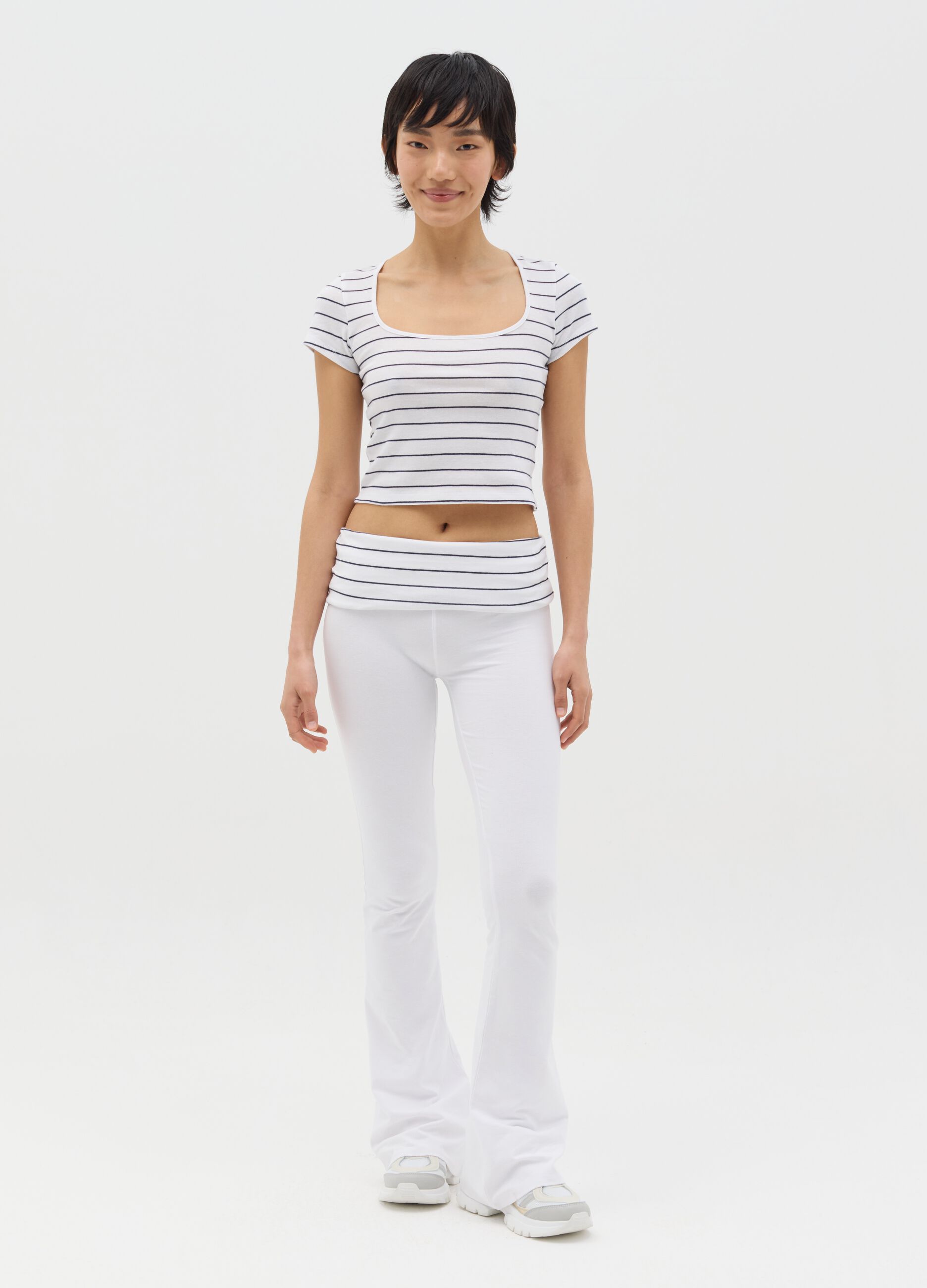 Fitted T-shirt in cotton with white and blue stripes