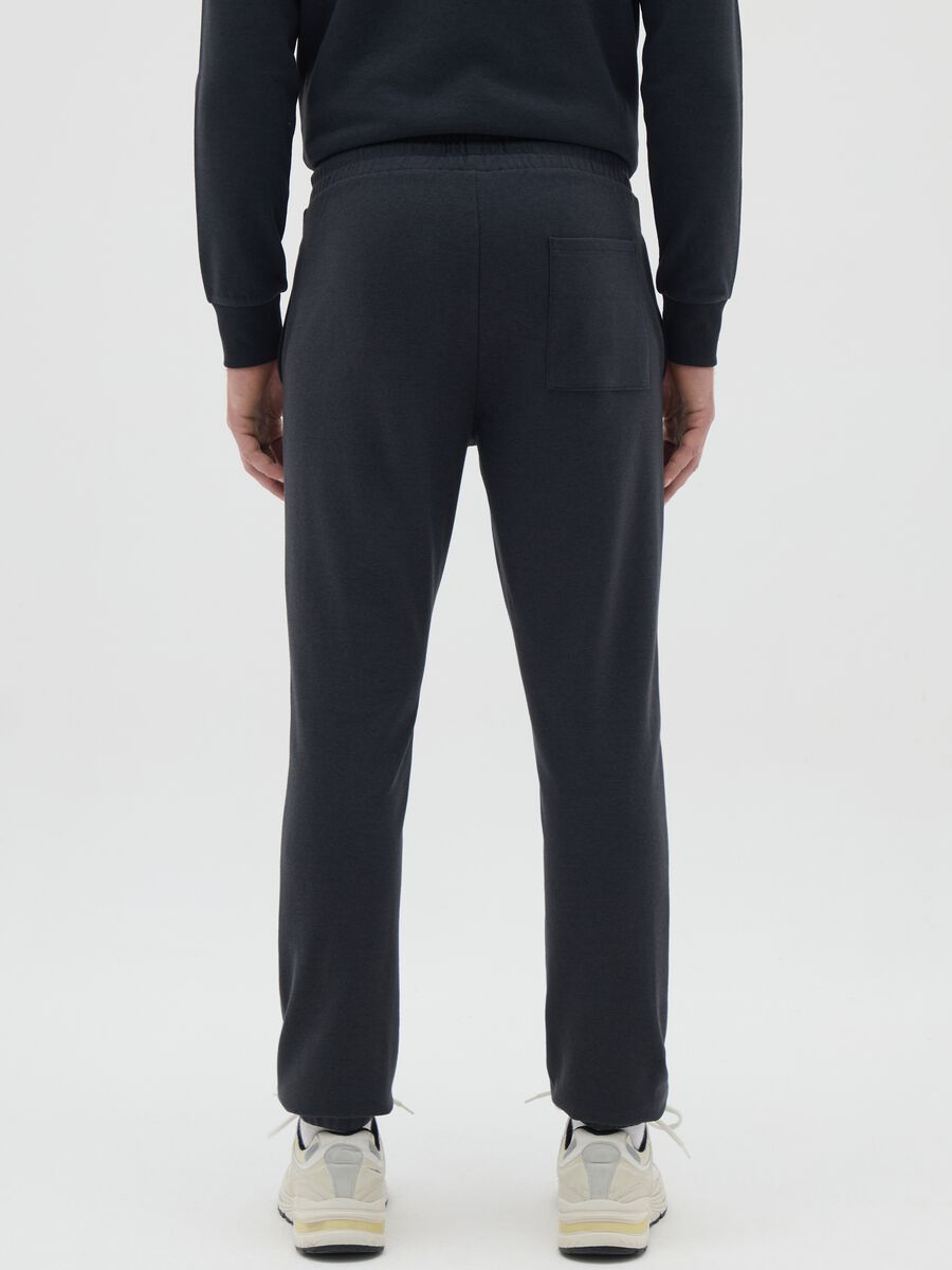 Men's Black Cotton Blend Regular Fit Joggers_3