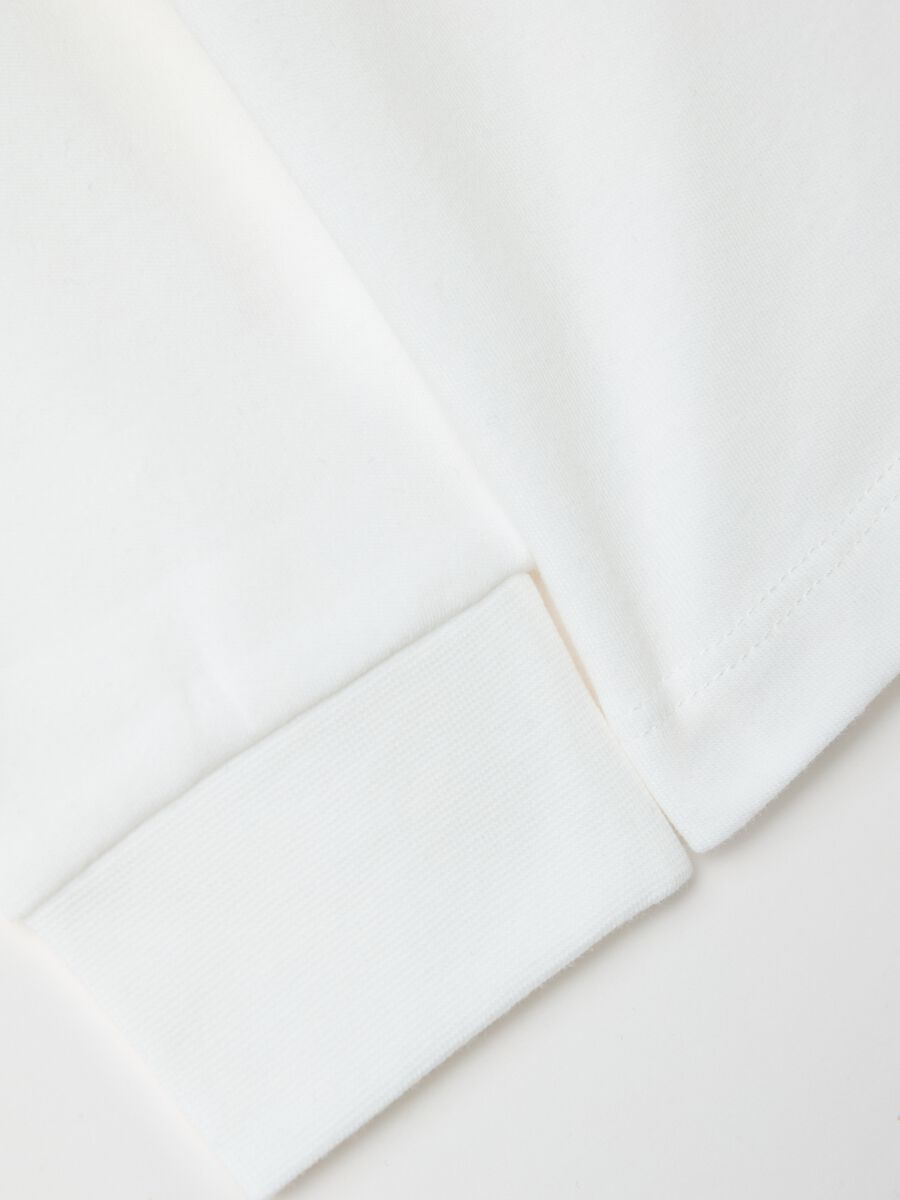 T-shirt with high neck and "Freeride starts now" print_3
