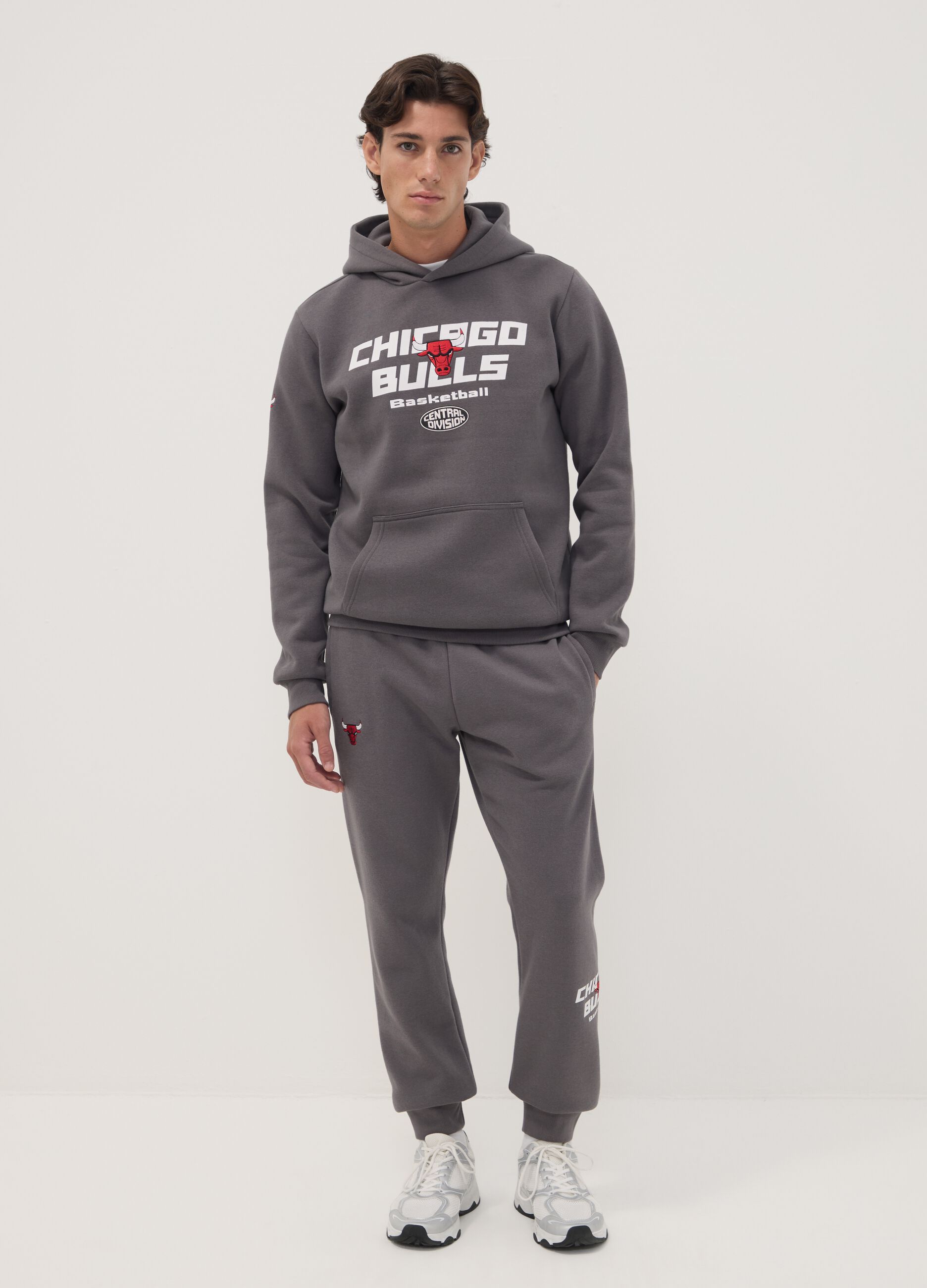 Grey cotton-blend hoodie with Chicago Bulls print