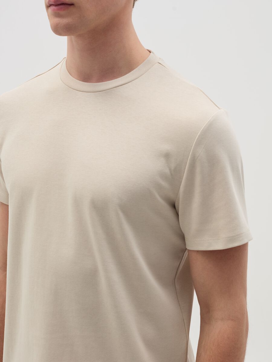T-shirt with technical fabric_3