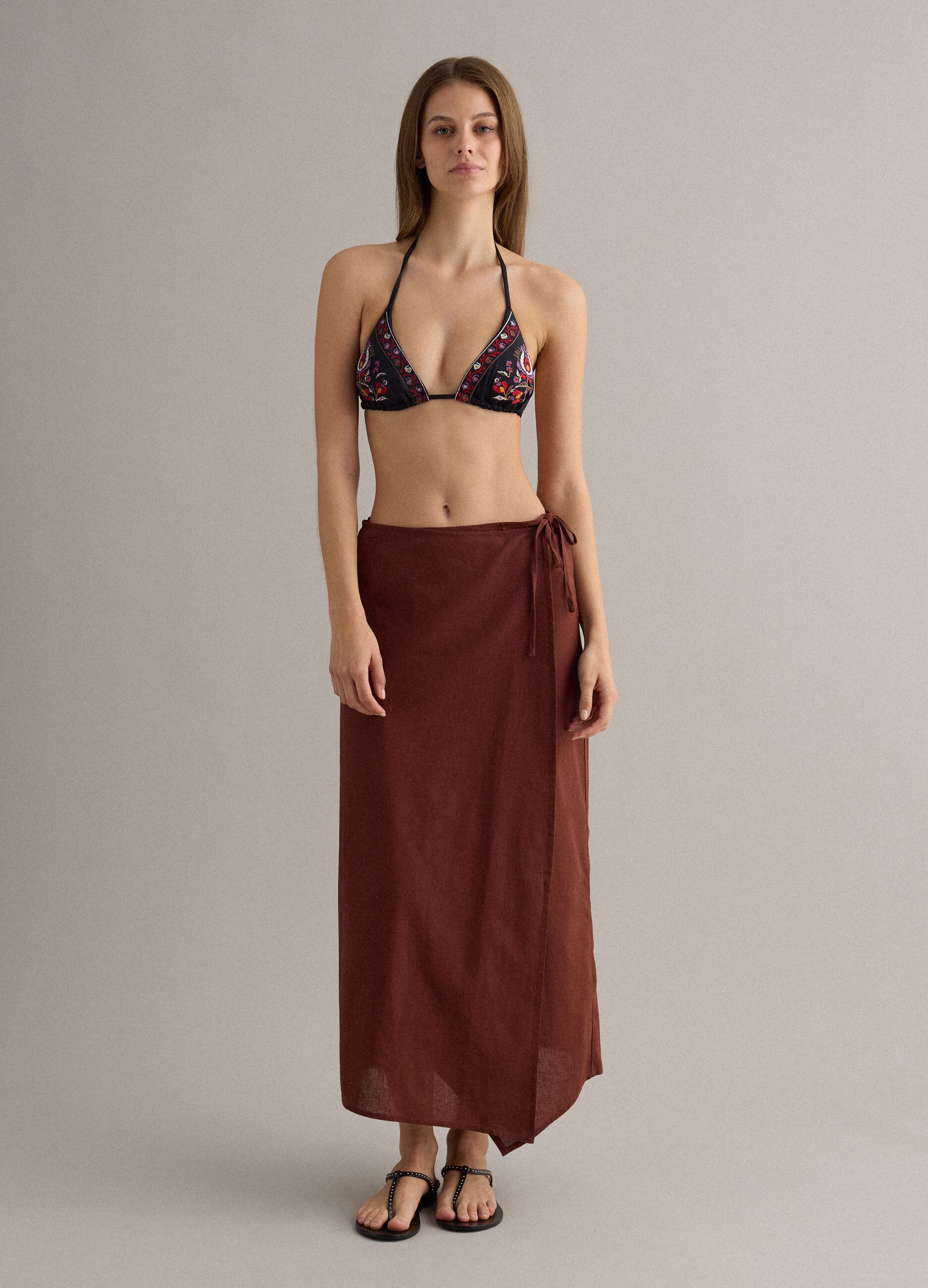 Black triangle bikini top in stretch fabric