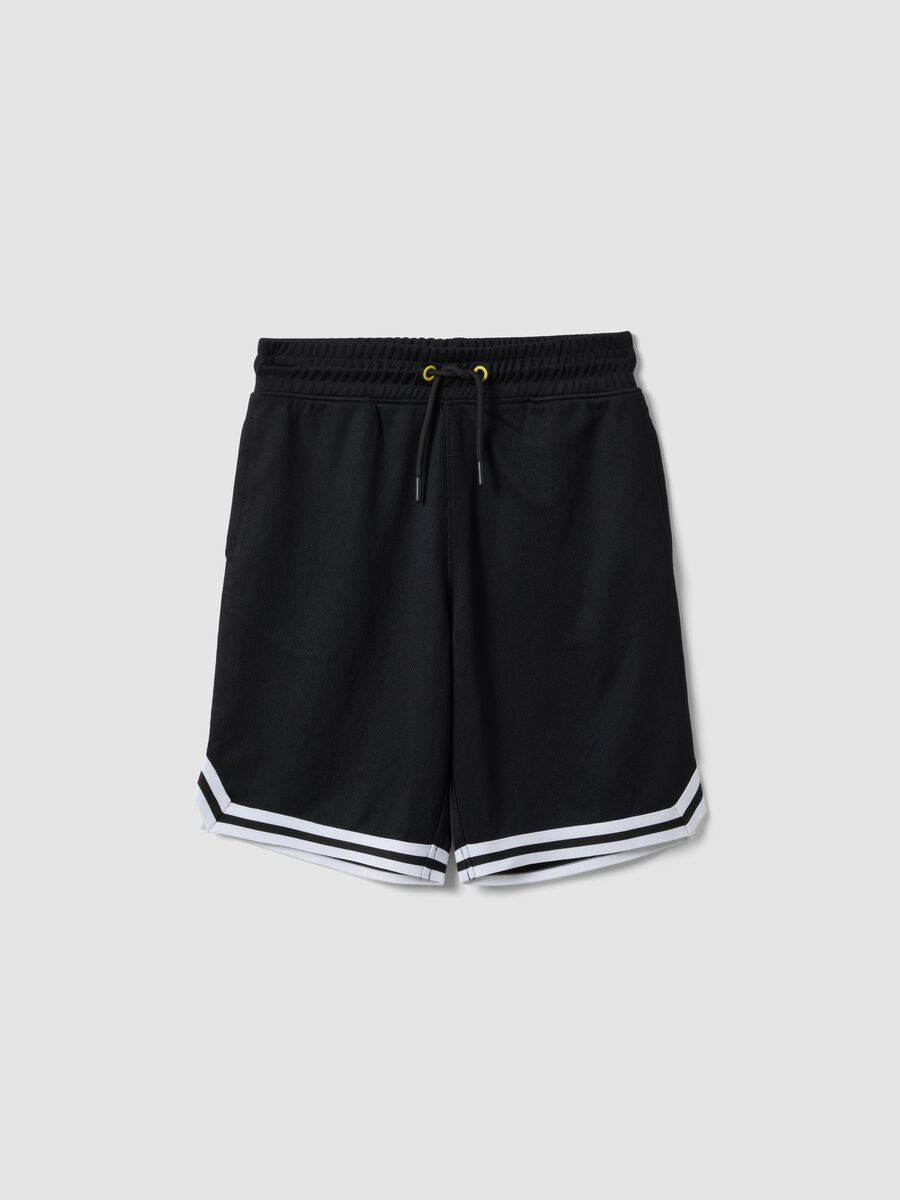 Pantaloni corti sportivi neri da ragazzo oversize fit con coulisse_3