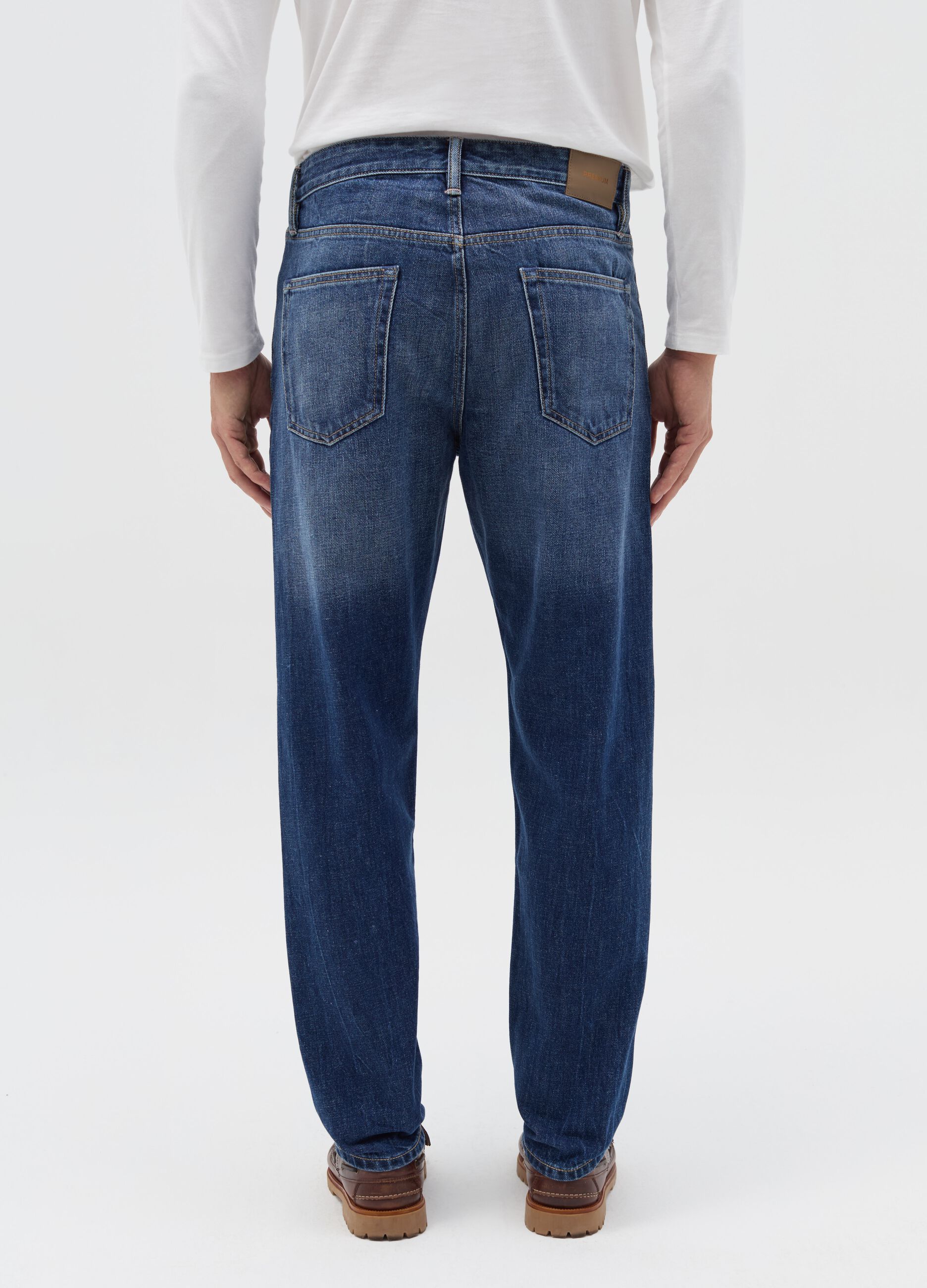 Relaxed-fit jeans with fading