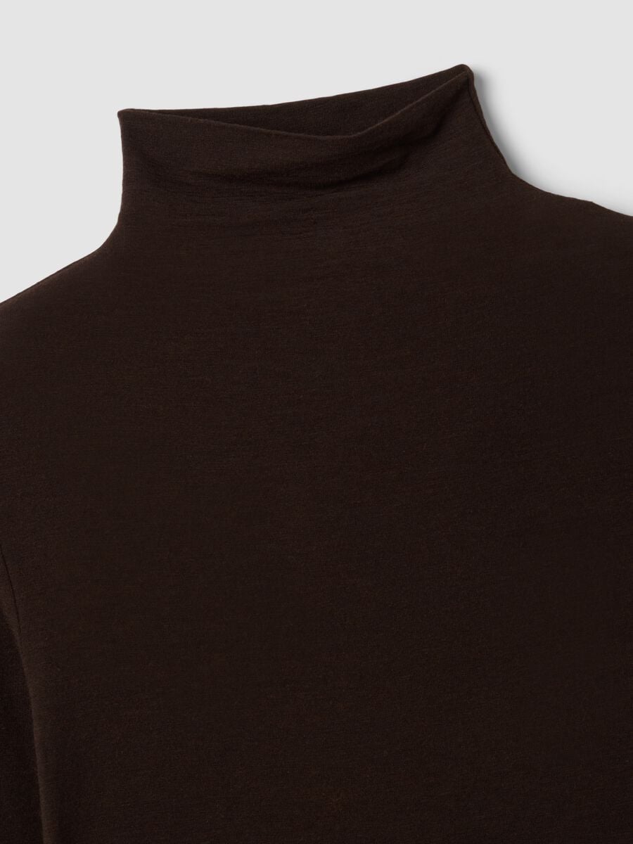 T-shirt marrone in modal e cashmere elasticizzato regular fit_5
