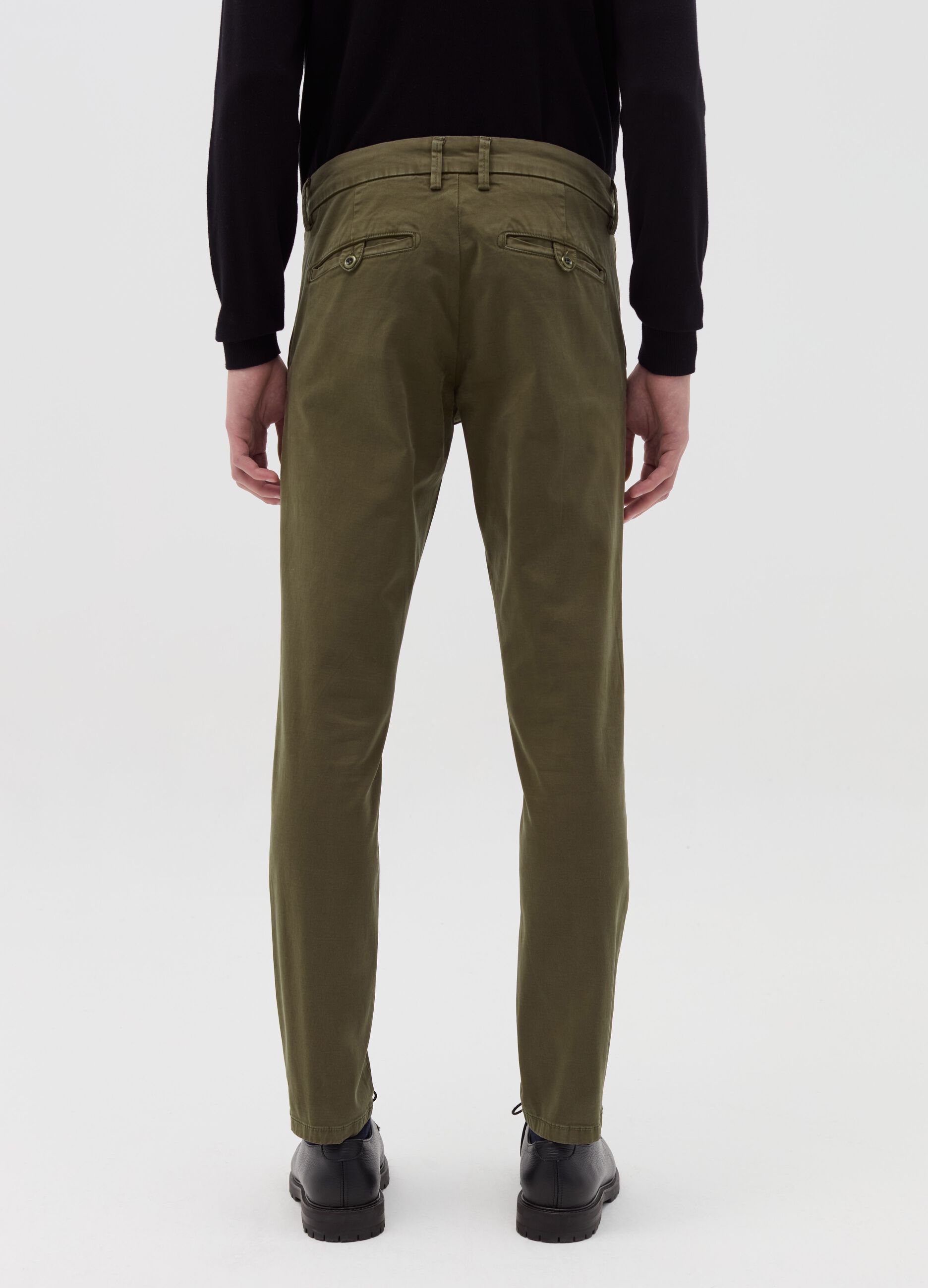 Solid colour stretch cotton chino trousers