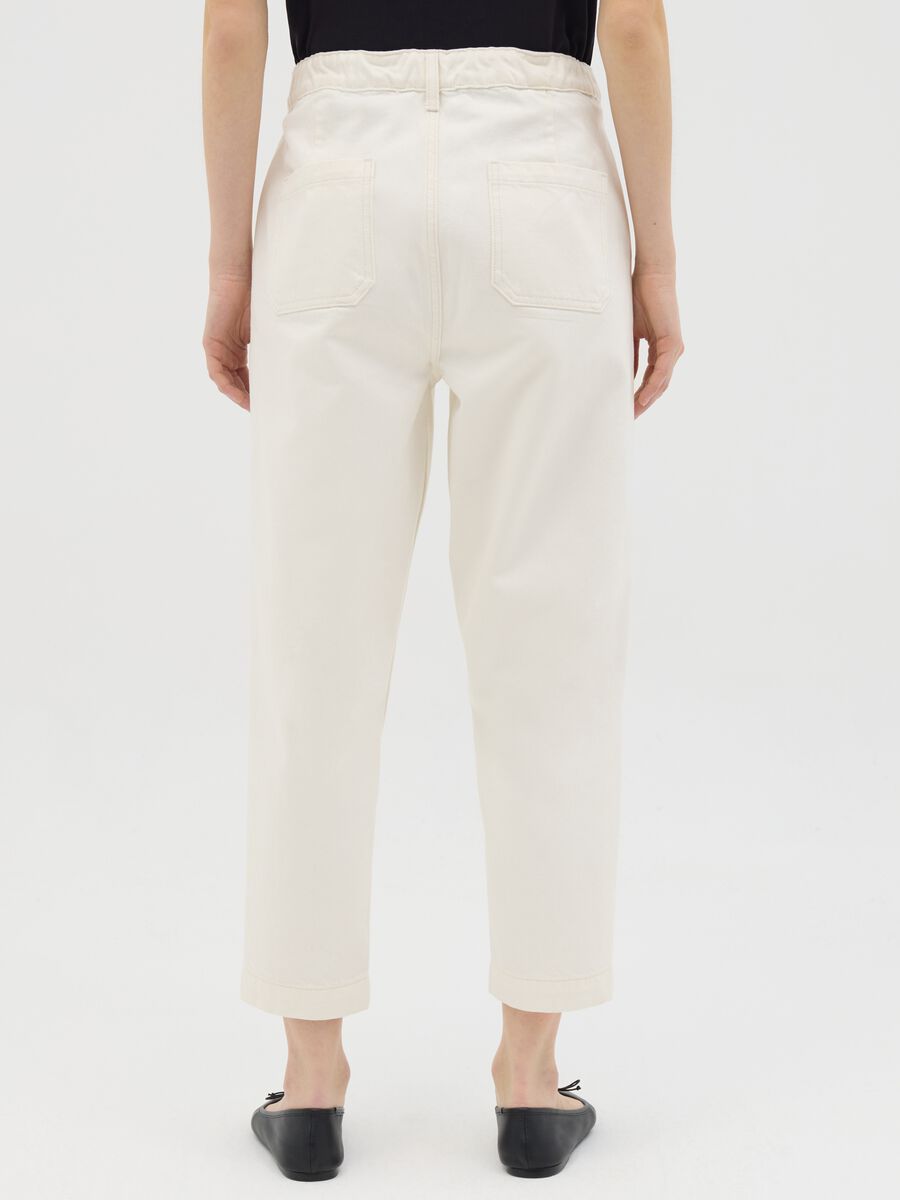 White carrot-fit jeans in cotton_3