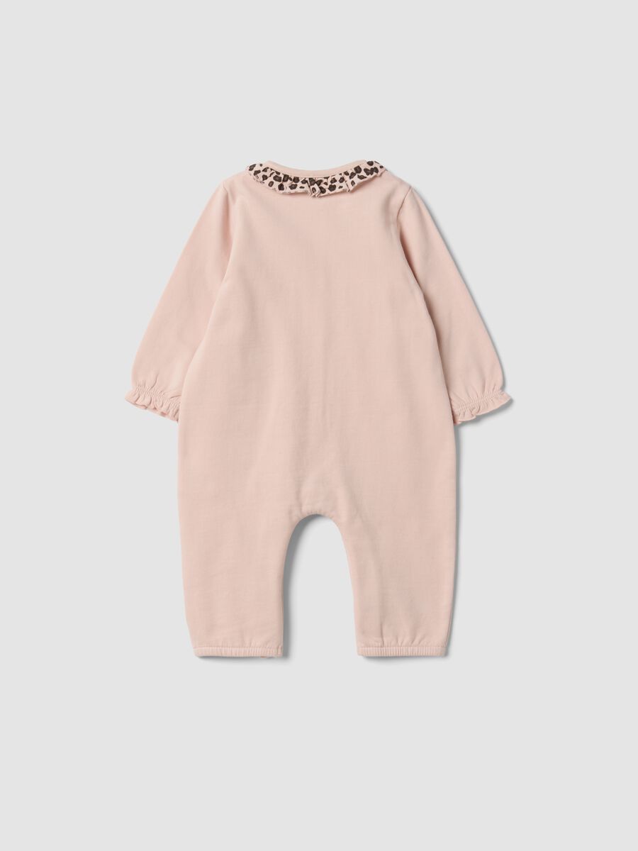 Tutina rosa in puro cotone organico con colletto volant e ricamo Minnie_1