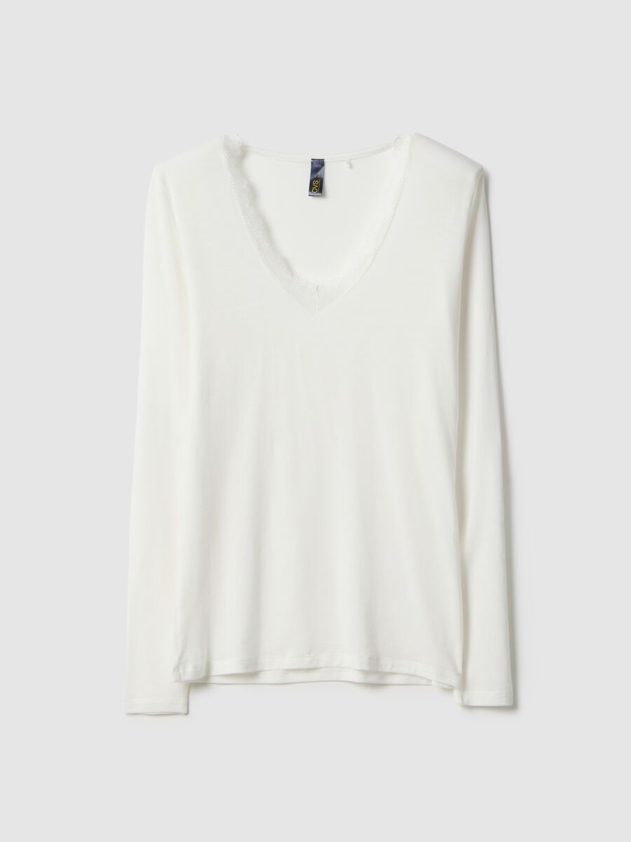 White long sleeve regular fit jumper with lace trims_4