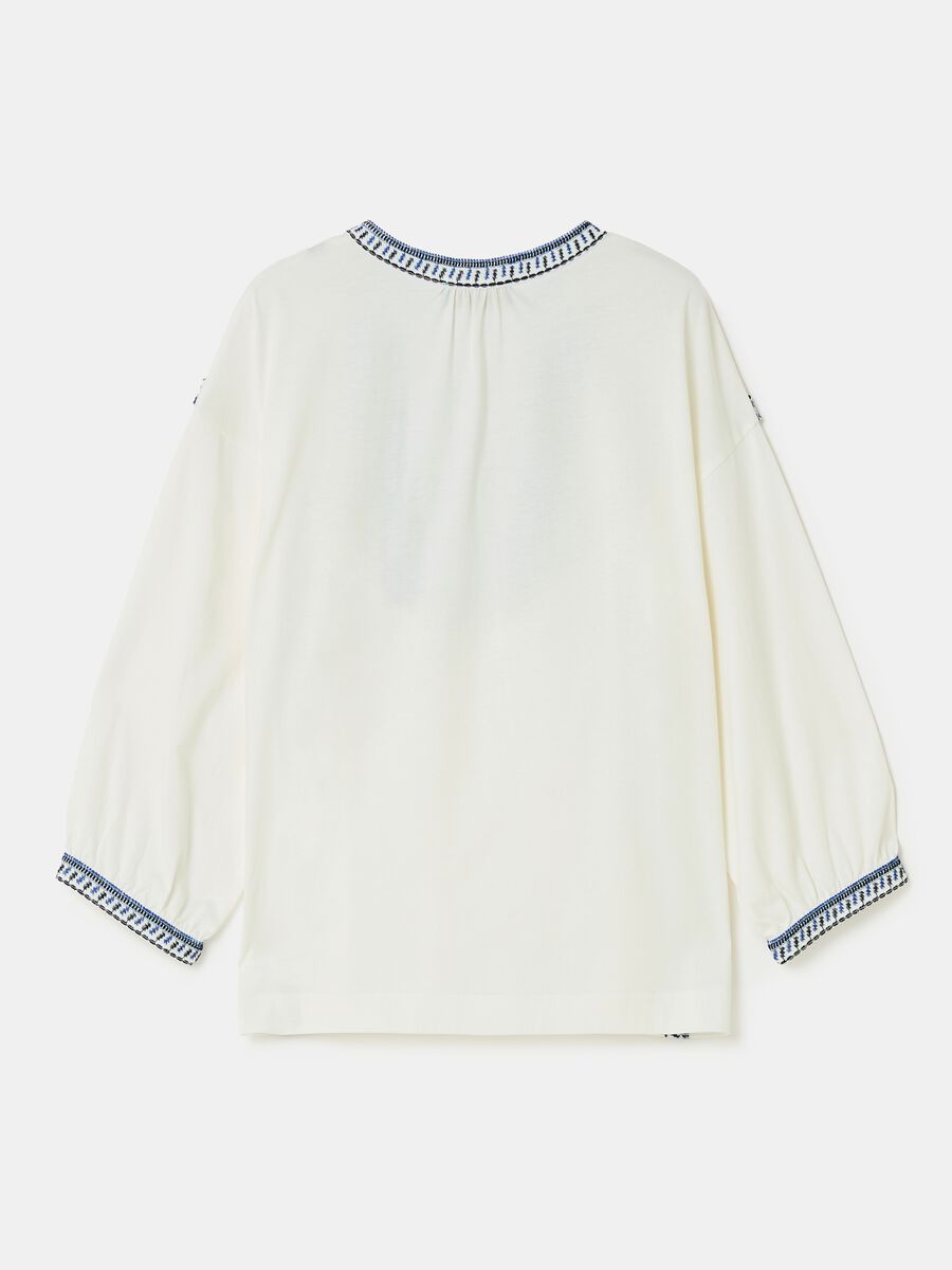 Cotton T-shirt with ethnic embroidery_4