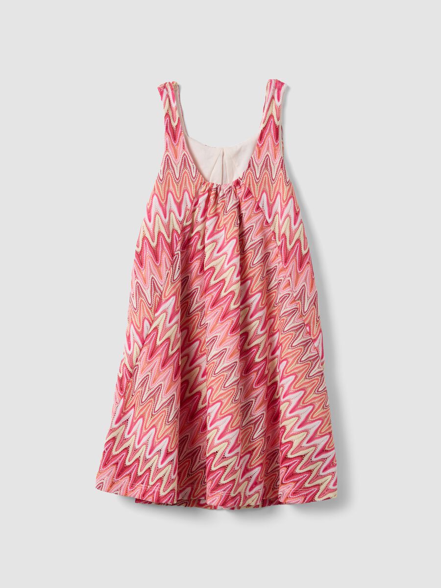 Pink sleeveless dress with wave print_4