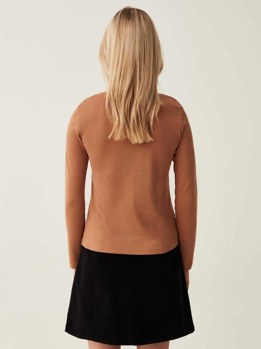 Long-sleeved T-shirt with sweetheart neck_2