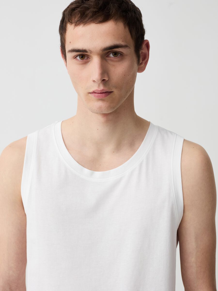 Cotton tank top with round neck_1