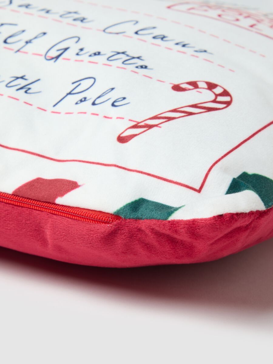 Christmas Cushion with Multicolor Prints_1