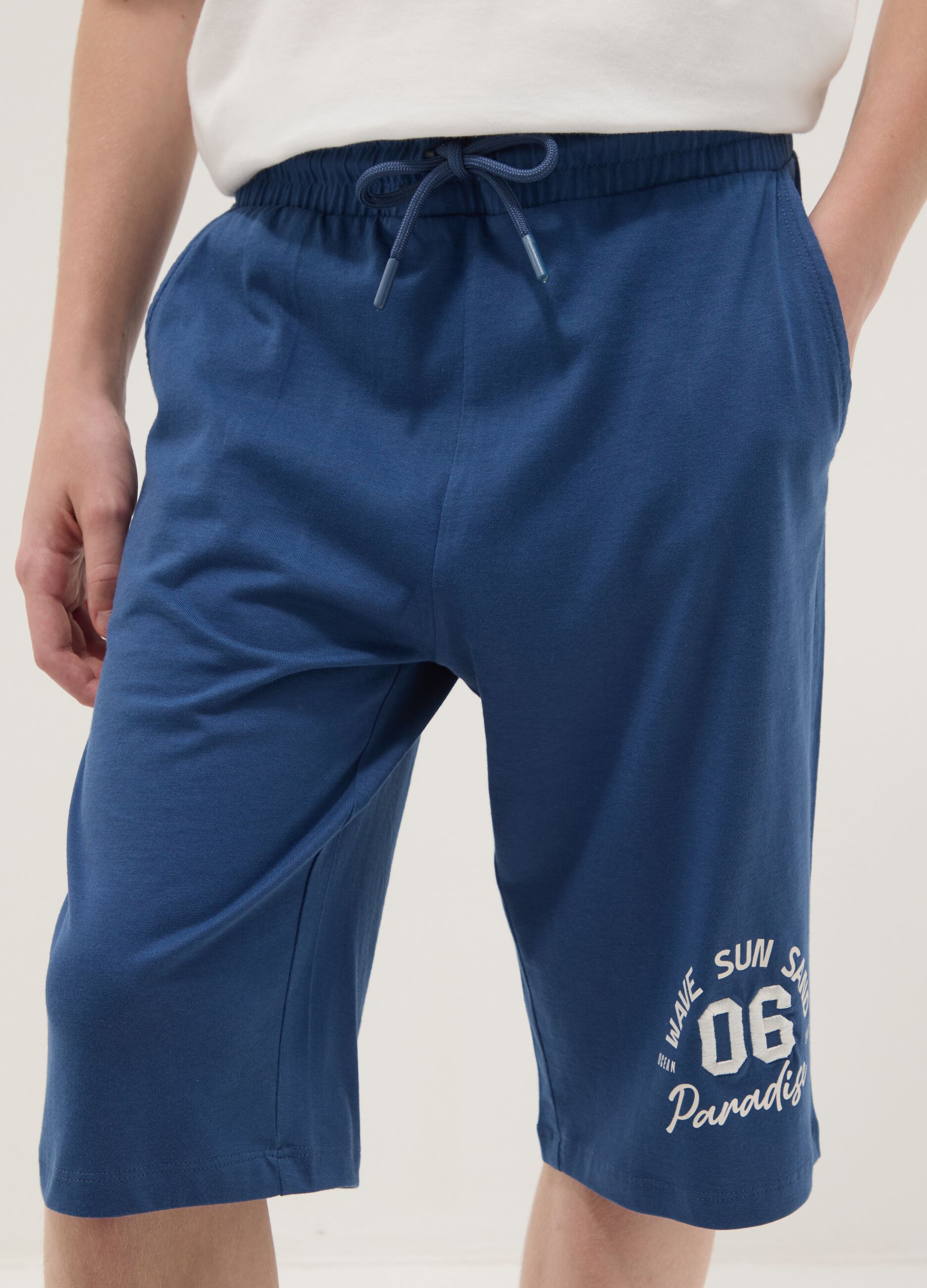 Pantaloni corti in puro cotone blu da ragazzo regular fit