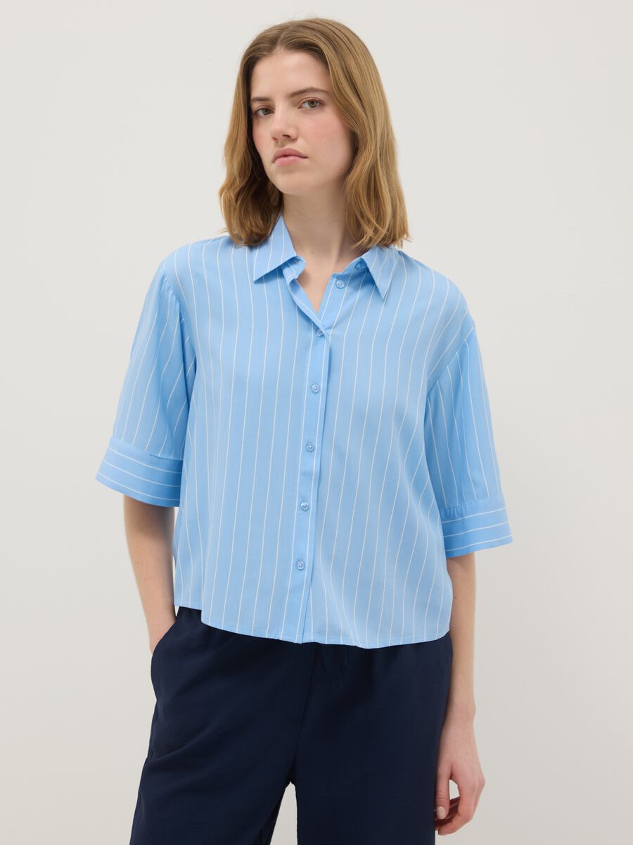 Camicia in pura viscosa azzurra a righe regular fit_0