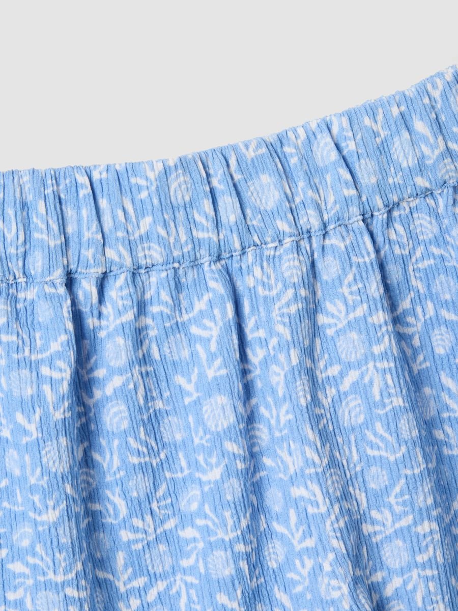 Blue stretch fabric set with sleeveless top and shorts_2