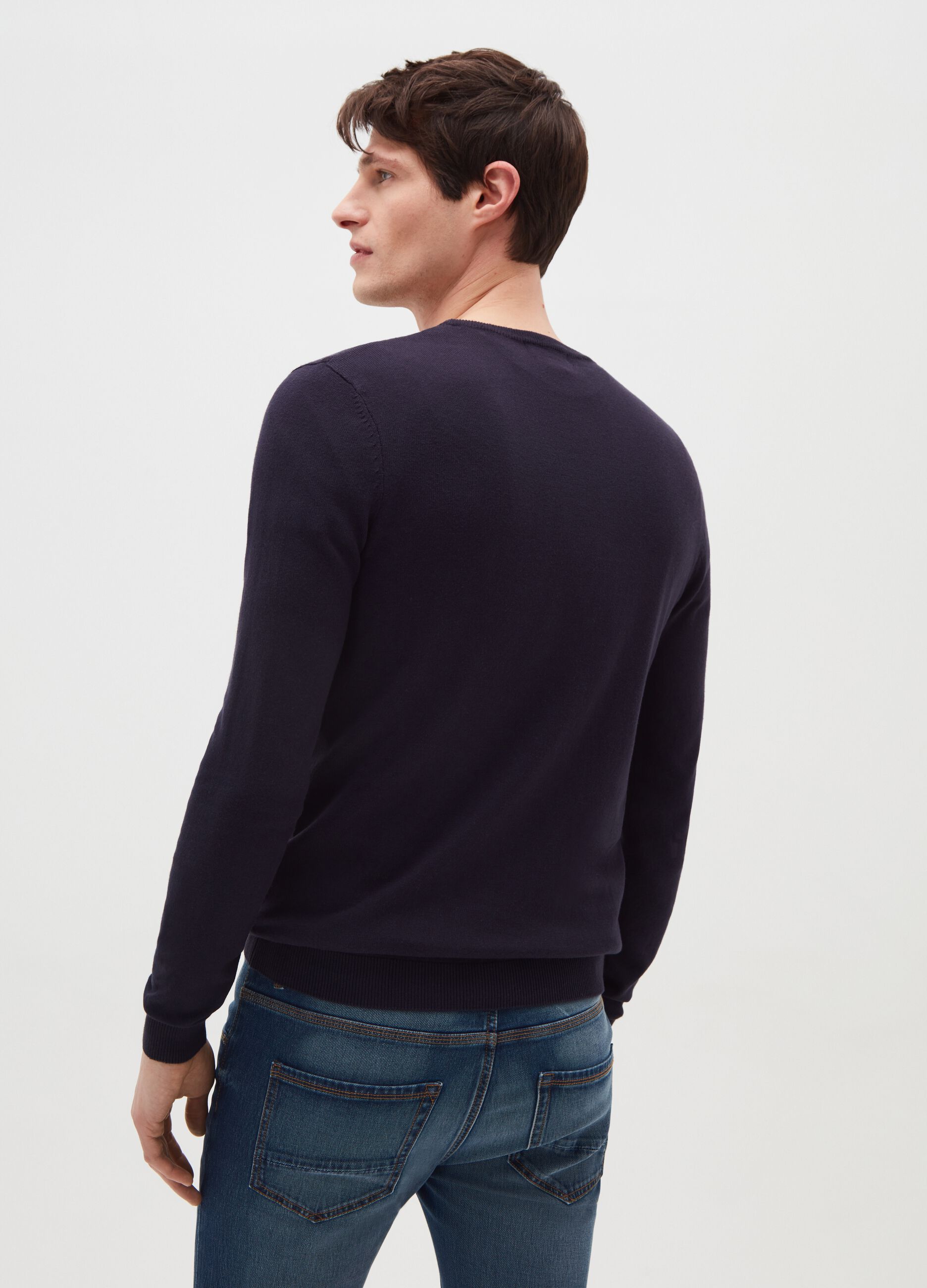Cotton blend pullover with round neck