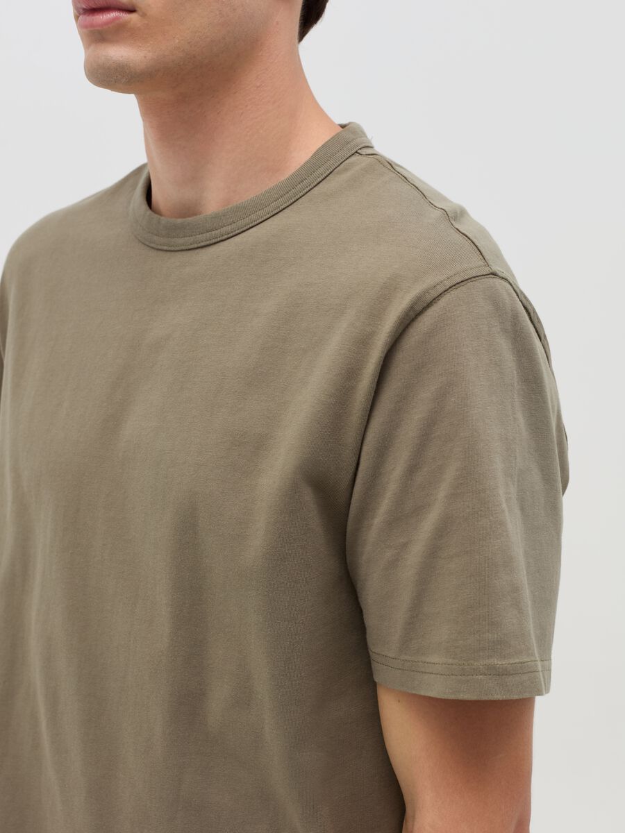 Cotton T-shirt with round neck_2