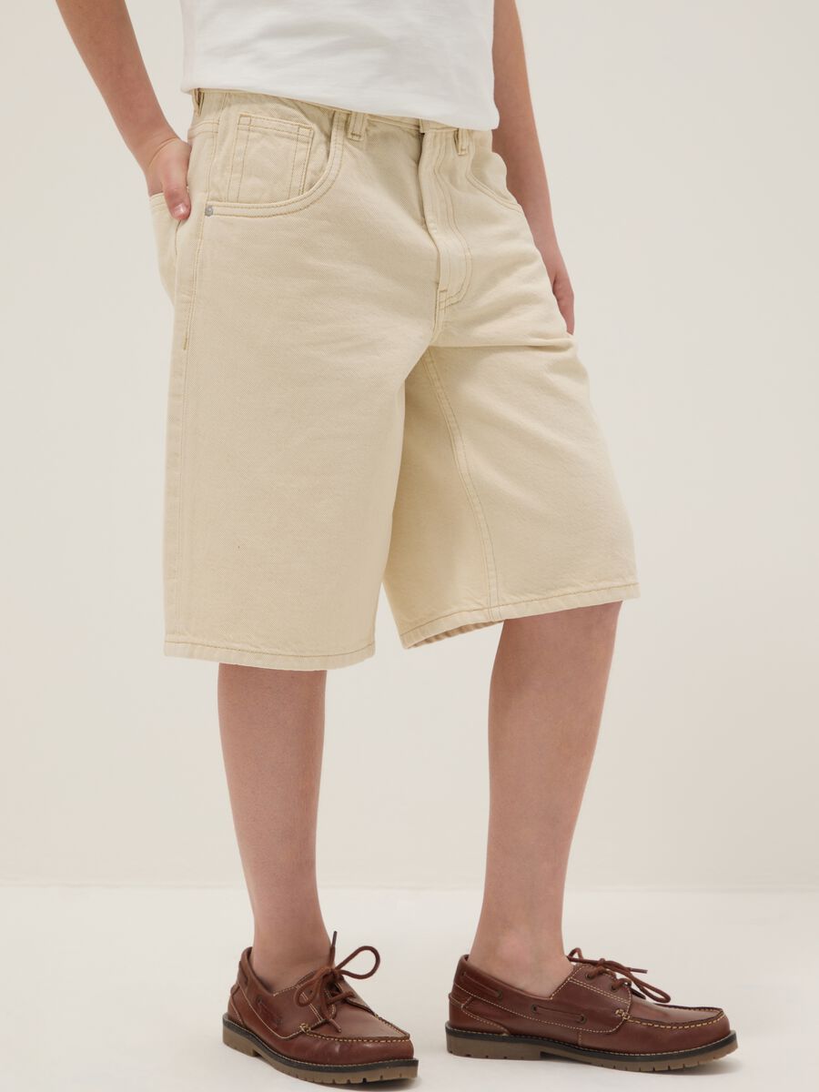 Shorts baggy in puro cotone beige da ragazzo_2