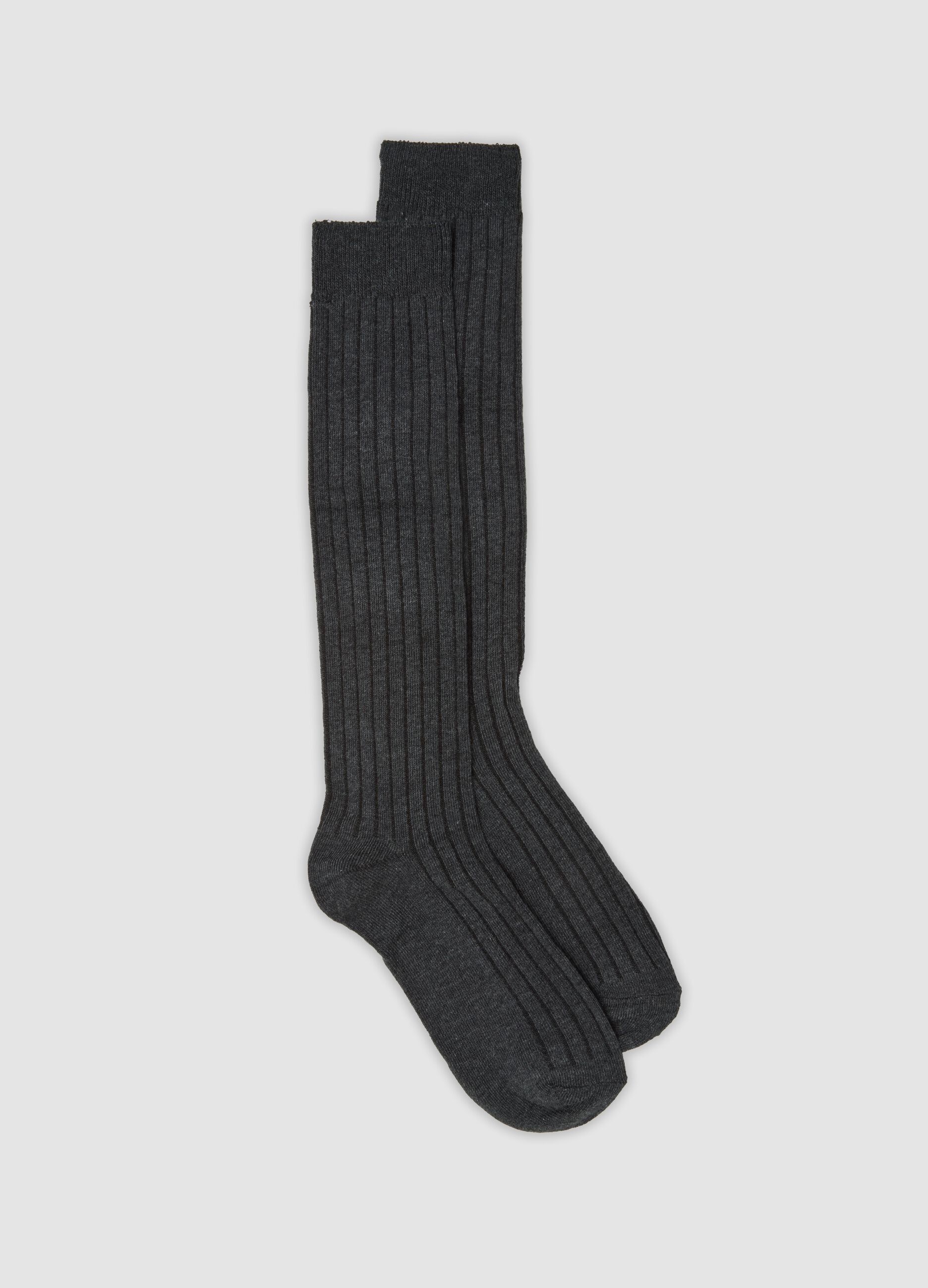 Long ribbed grey socks in pure organic cotton
