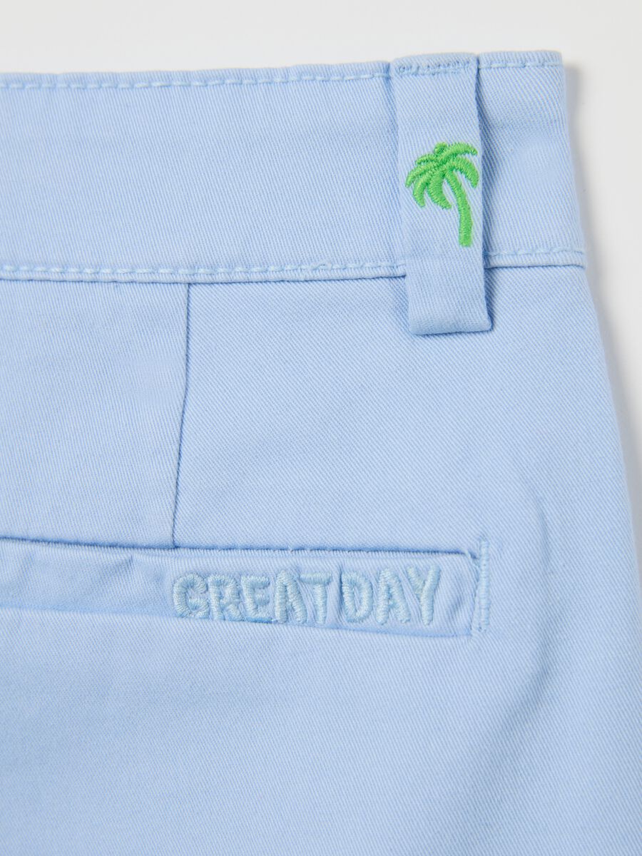 Children's blue stretch cotton shorts regular fit with embroidery_3