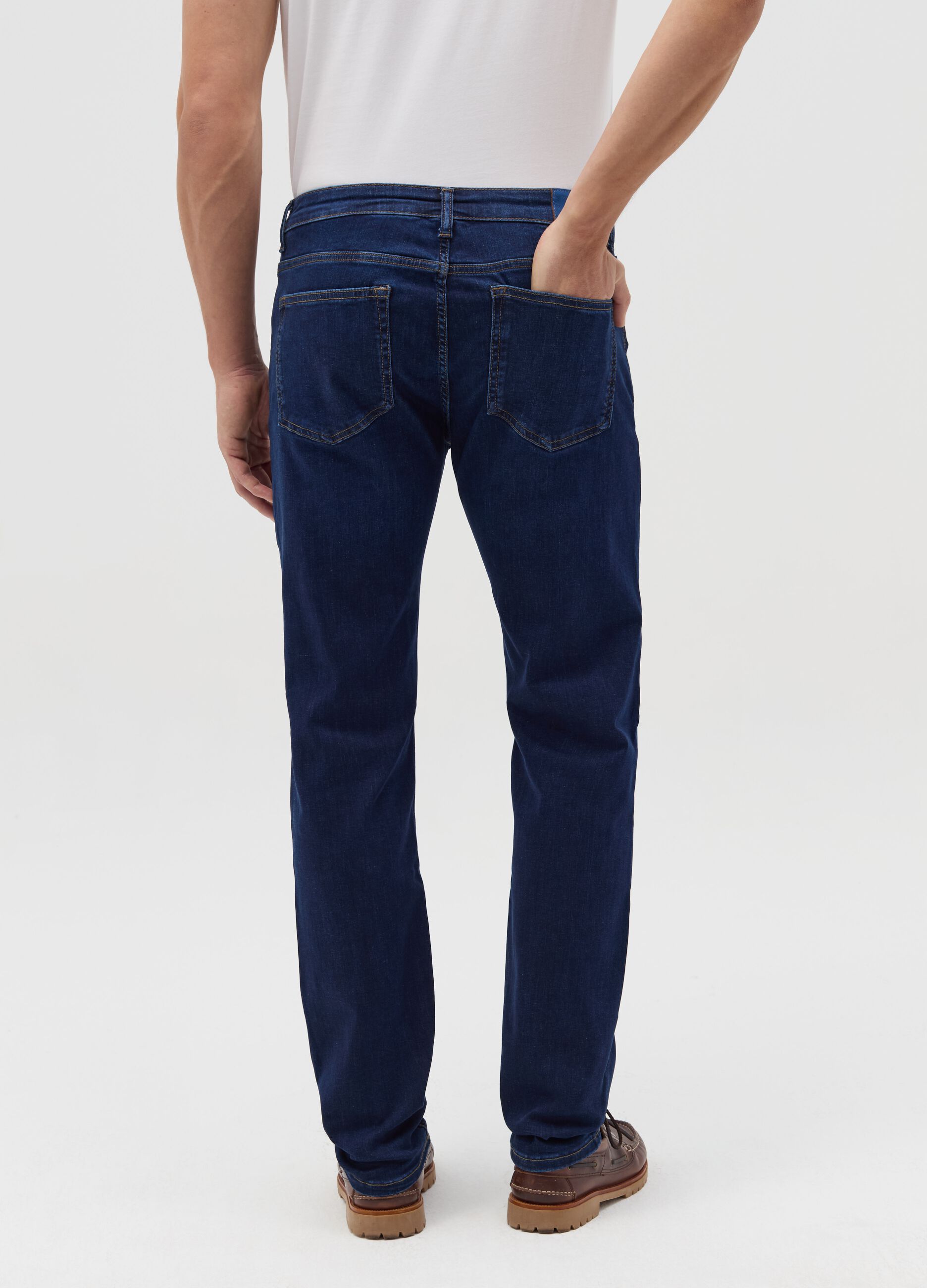 Stretch slim-fit rinsed jeans