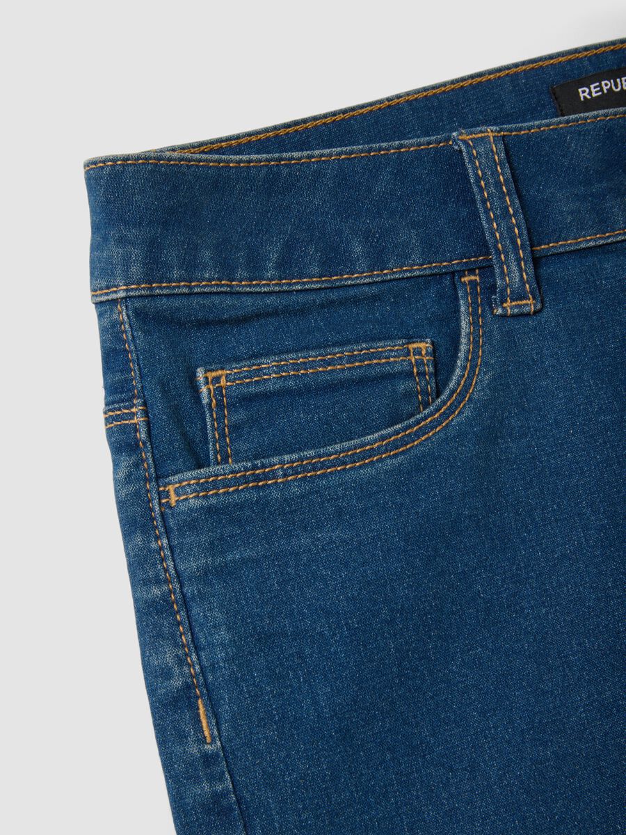 Light blue regular-fit stretch cotton denim shorts_5