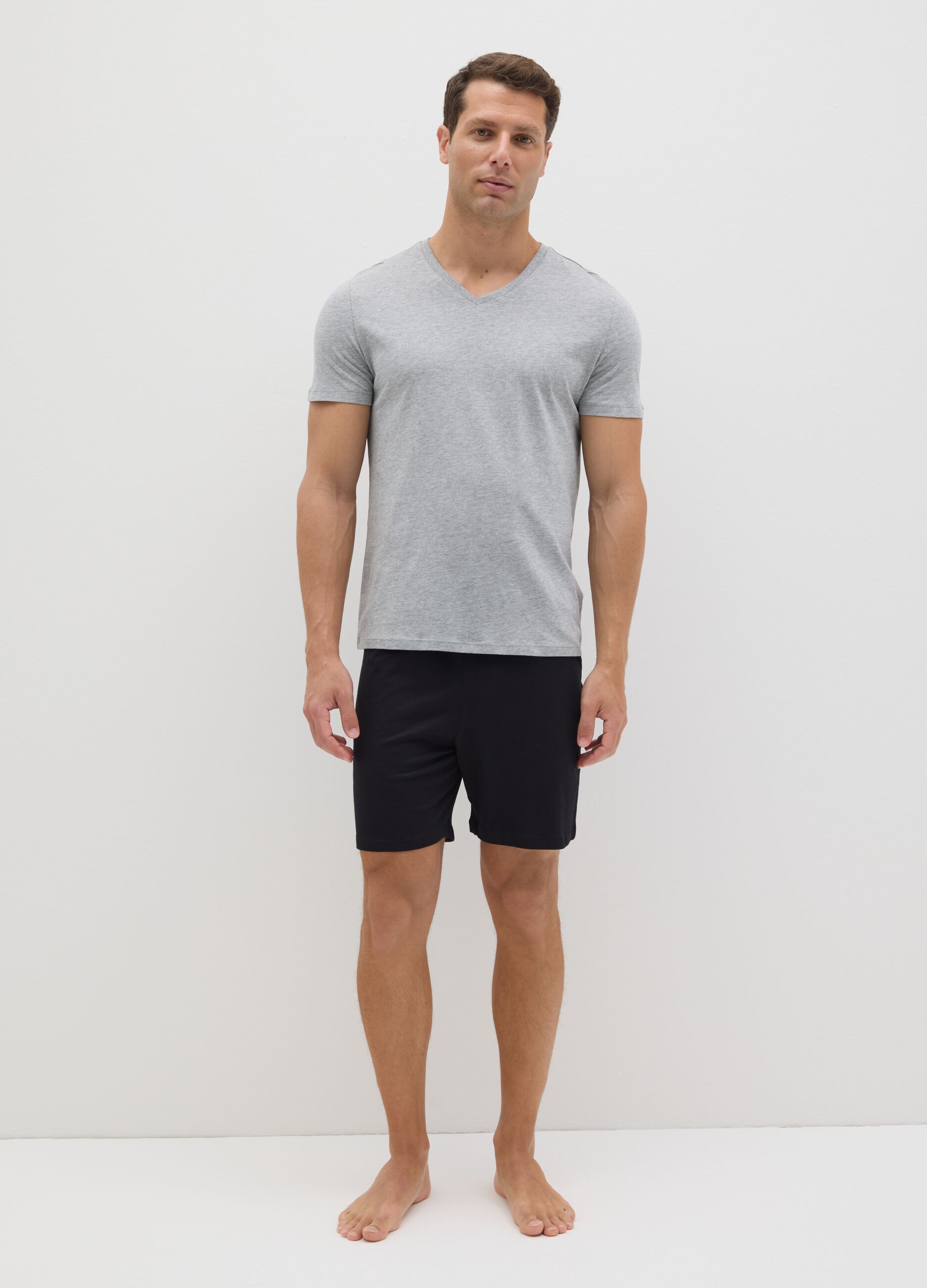 Short cotton pyjamas with V neckline