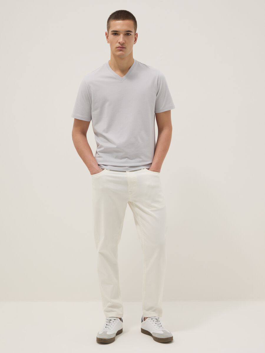 Grey pure cotton regular fit V-neck T-shirt_2