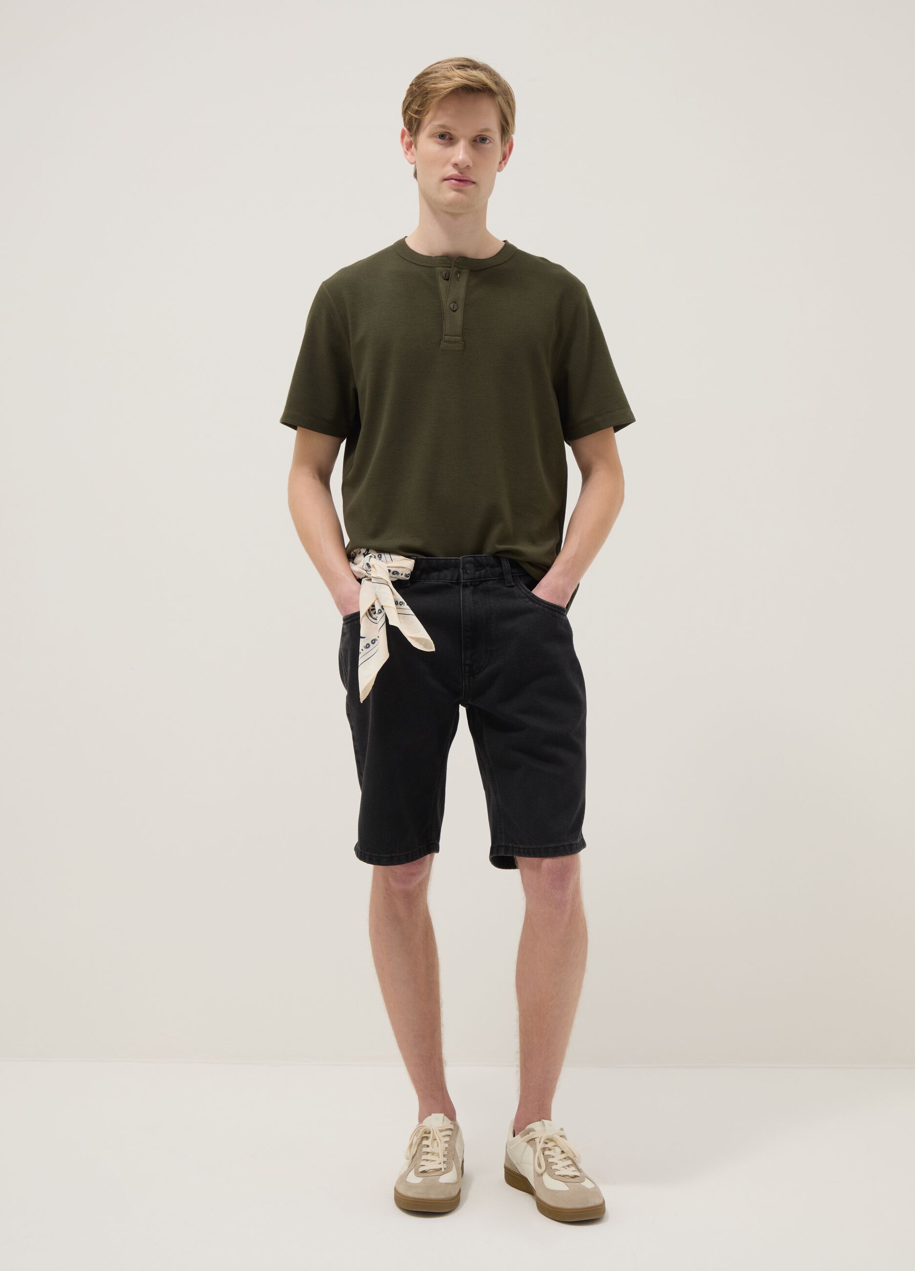 Green short-sleeve regular-fit Henley T-shirt