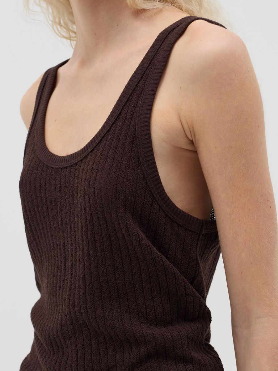 Tank top with striped motif_2
