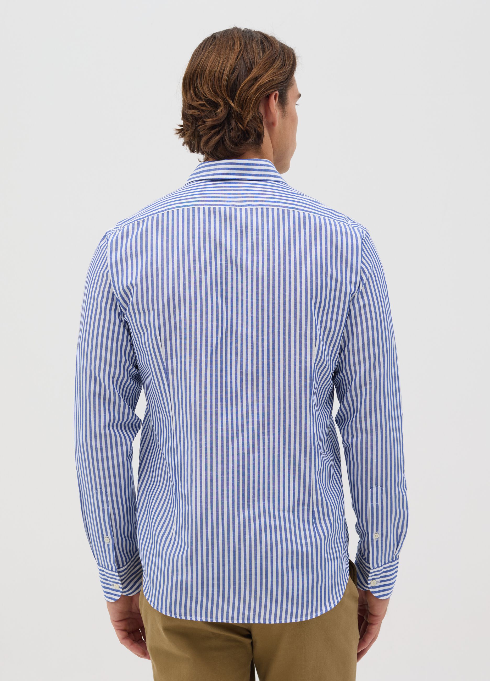Camicia slim fit a righe bianche e blu