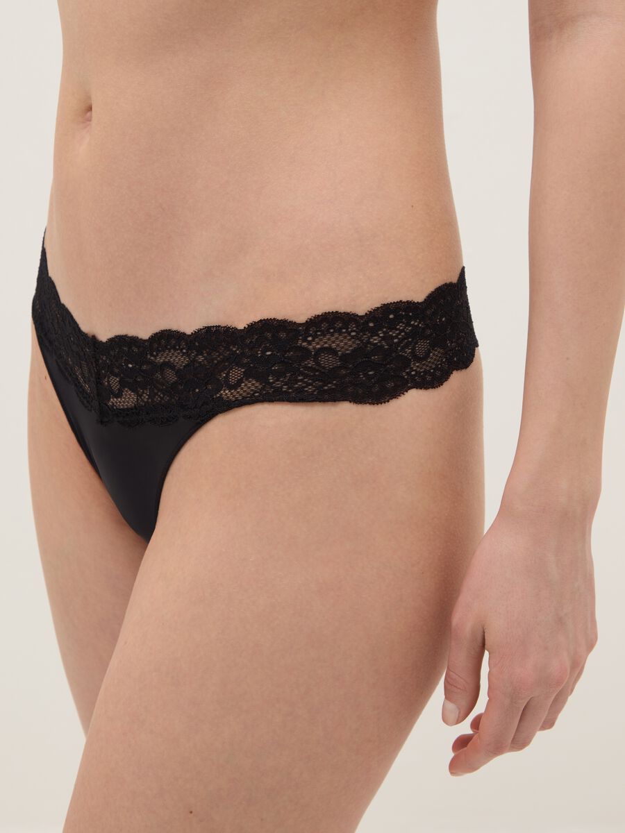 Black Lace Thong Regular Fit_3