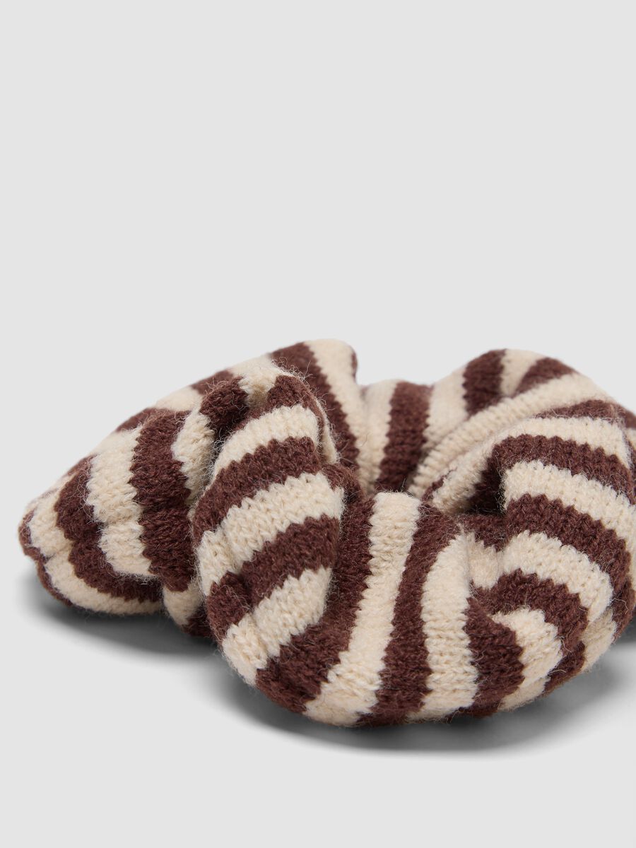 Brown and beige striped scrunchie_2