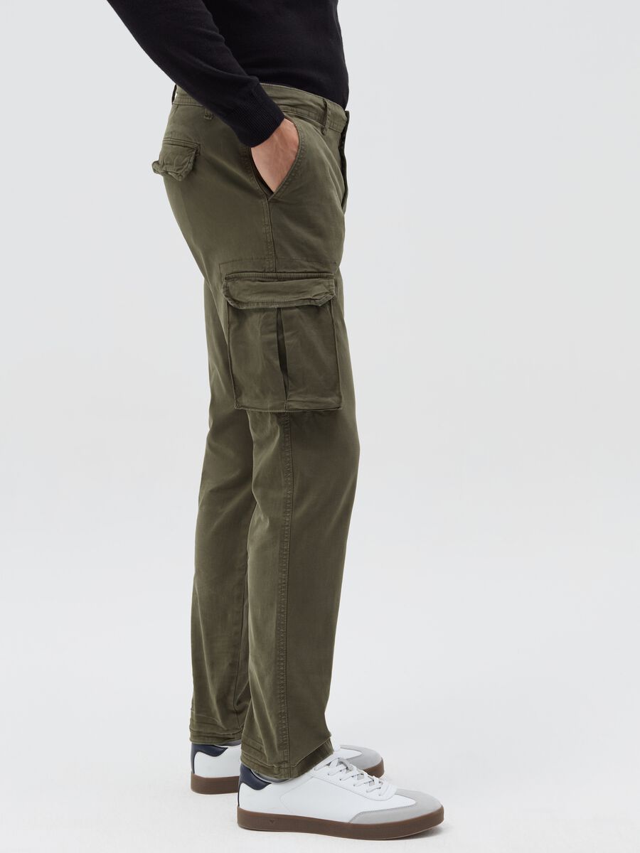 Cargo trousers in twill_2
