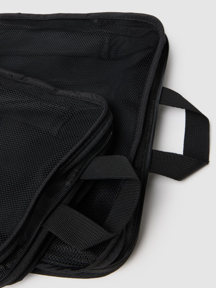 Borsa a spalla utility nera con design compatto_1