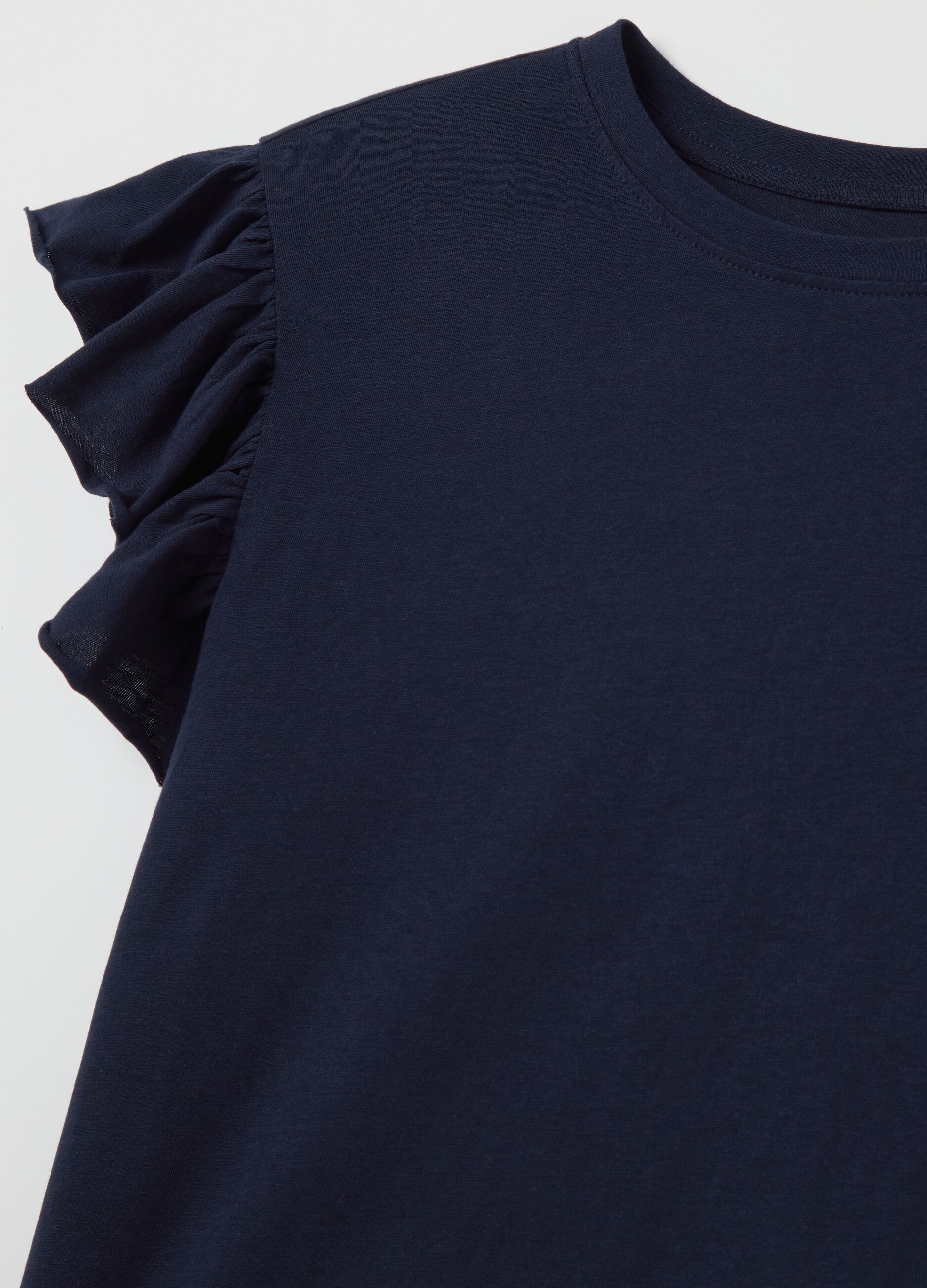 Blue short-sleeved T-shirt with flounce