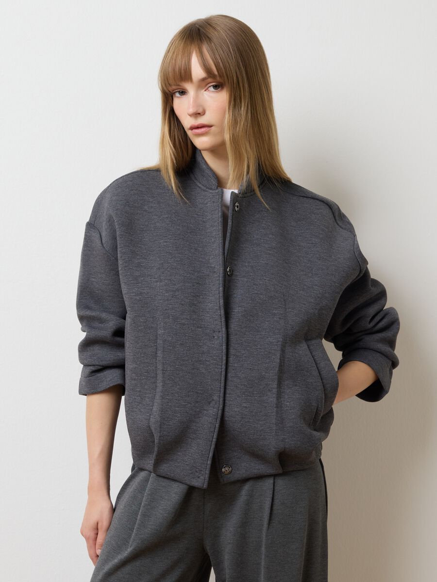 Felpa grigia con bottoni regular fit_0