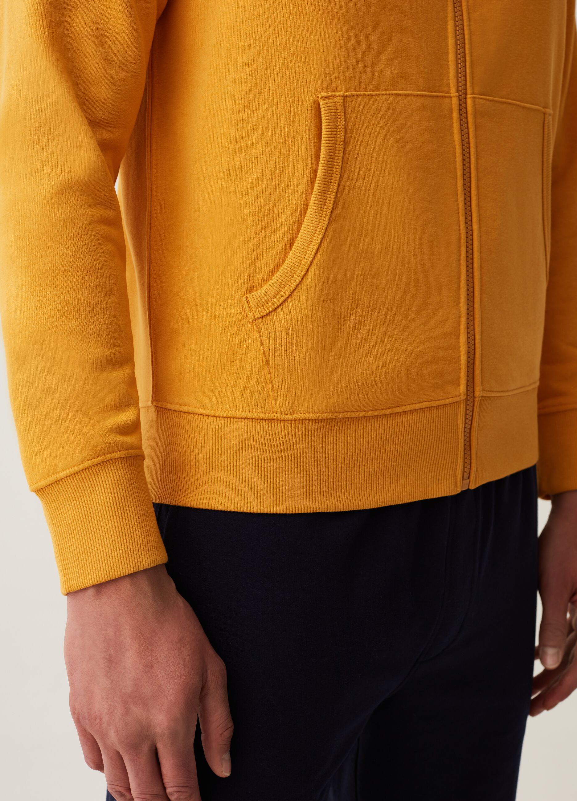 Full-zip in French Terry con cappuccio_3