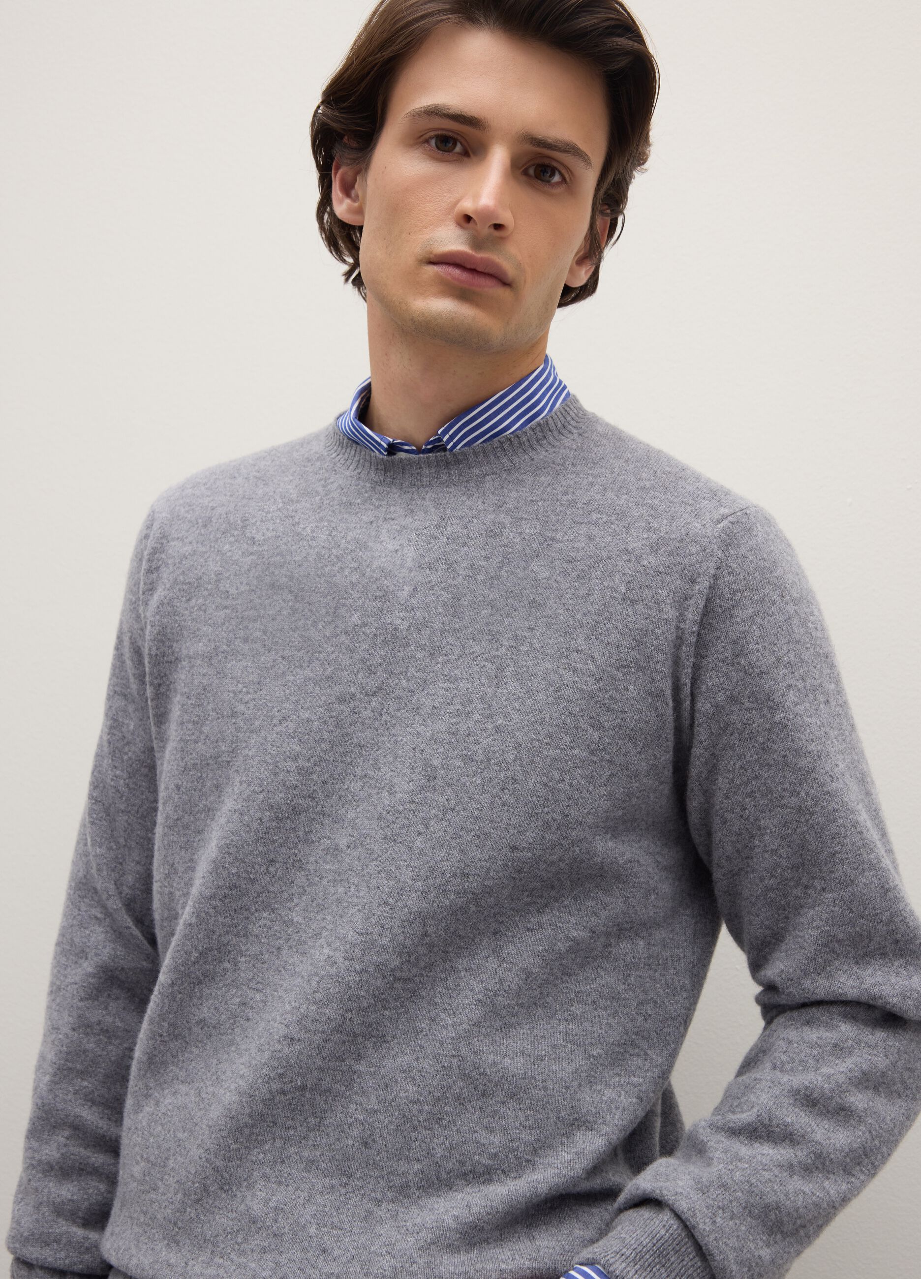 Grey lambswool crew-neck jumper, regular fit